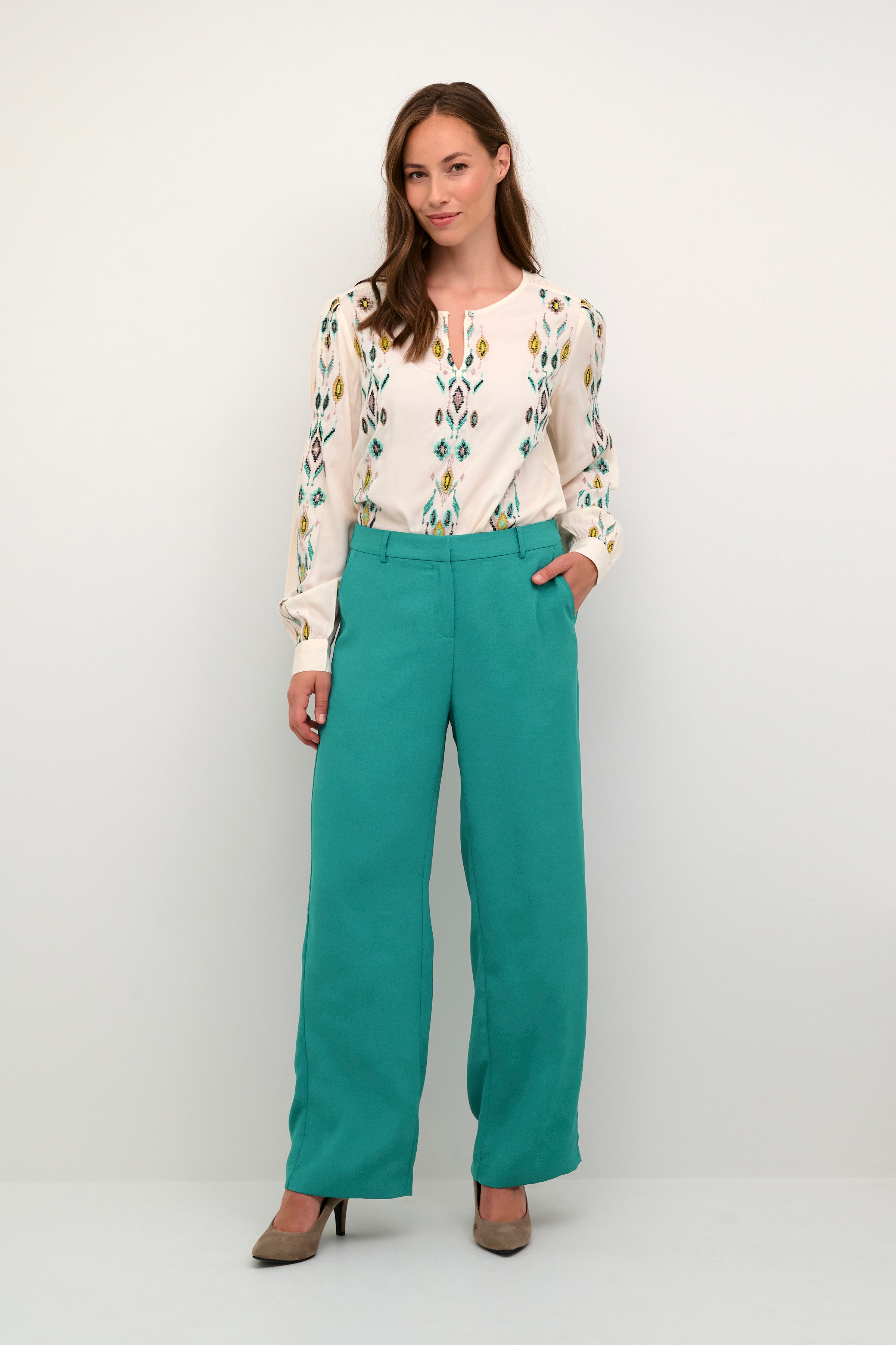 61 Trousers LOOKBOOK FRONT 10611708-185016