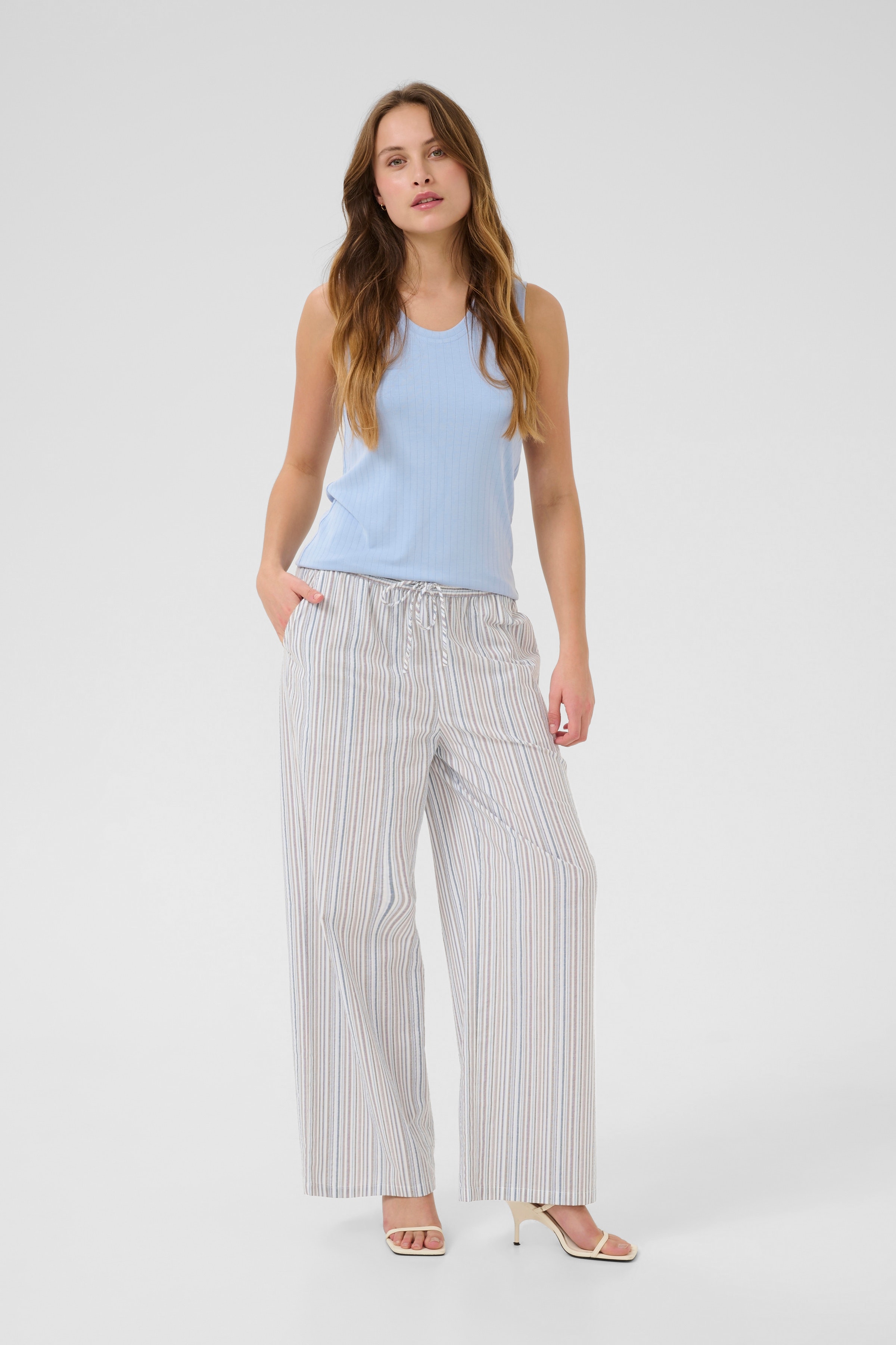 CUtwila Trousers LOOKBOOK FRONT 50111888-107645