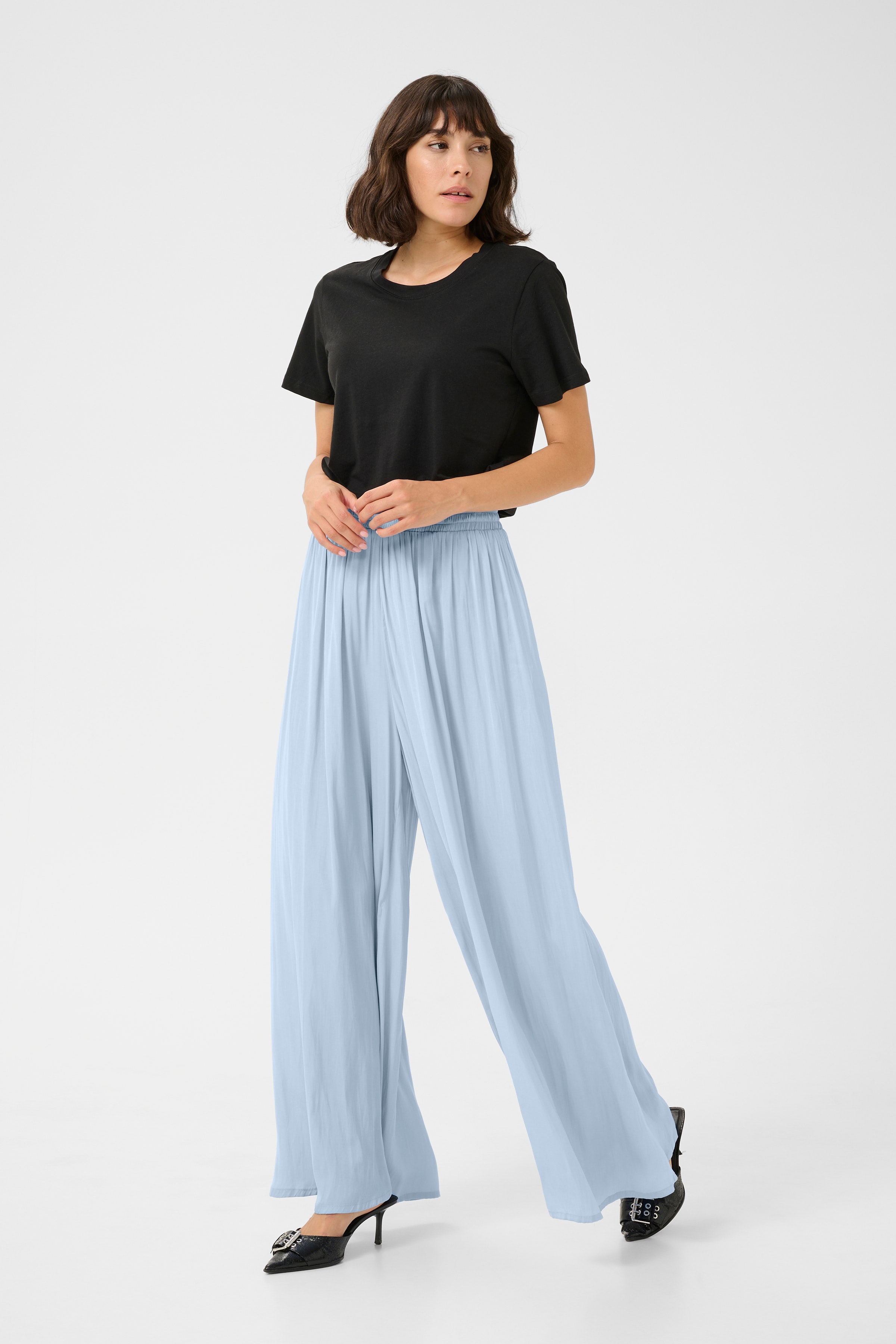 KAallie Trousers LOOKBOOK FRONT 10508761-164016