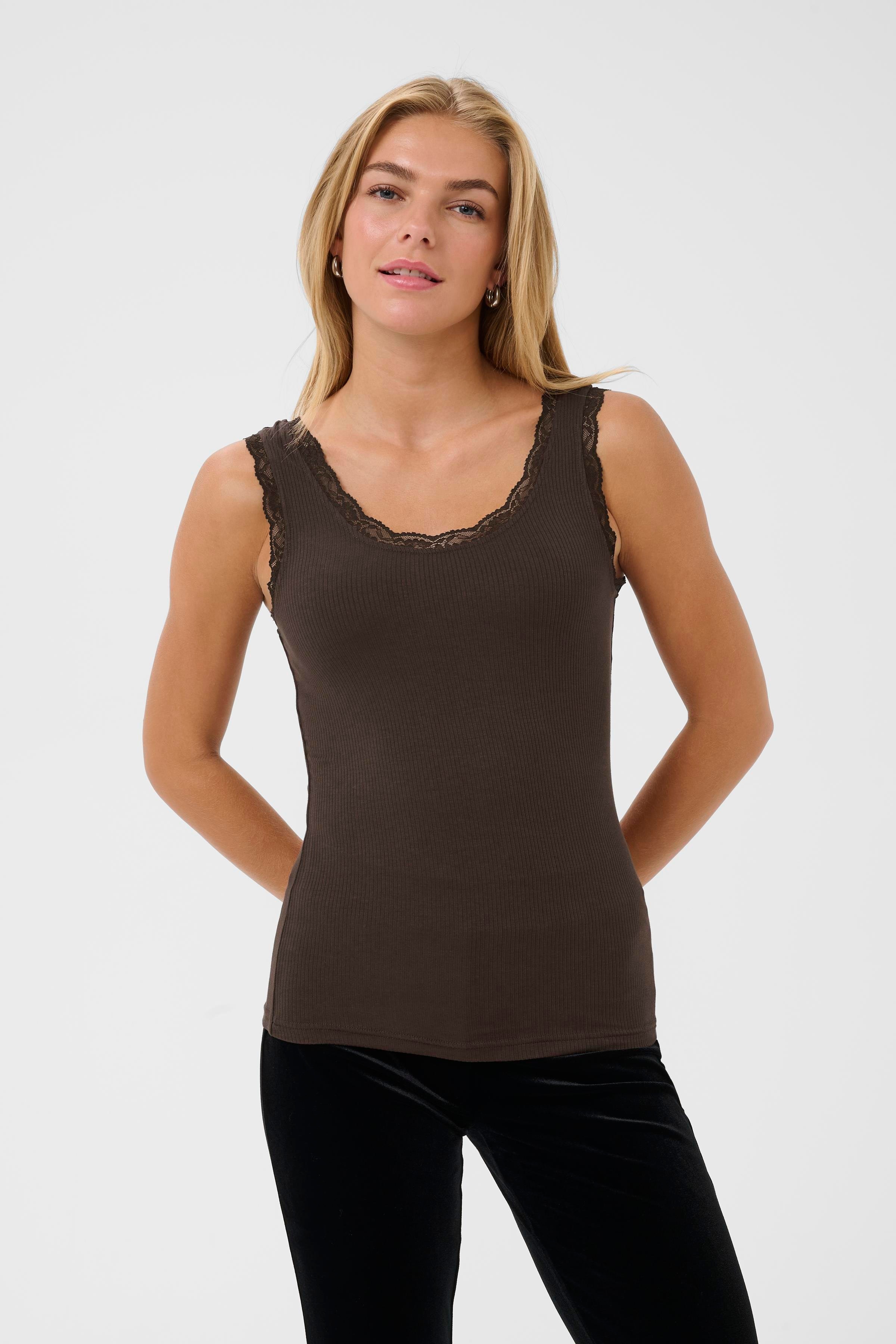 KAomi T-shirt LOOKBOOK FRONT 10510143-191111