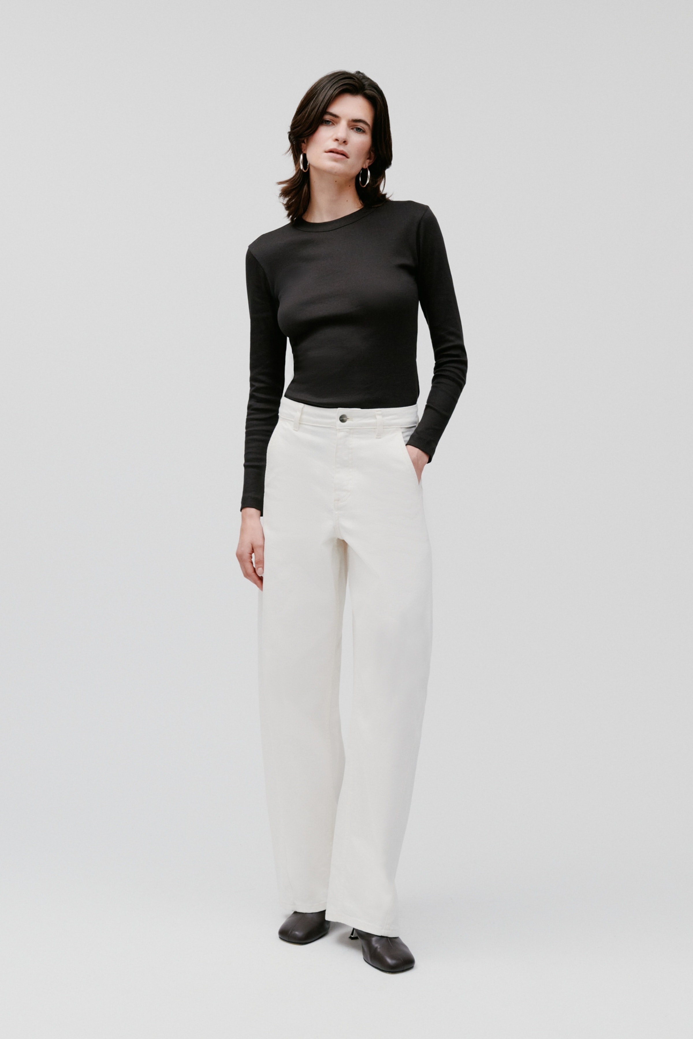 Phila Jeans LOOKBOOK FRONT 30600624-WH010