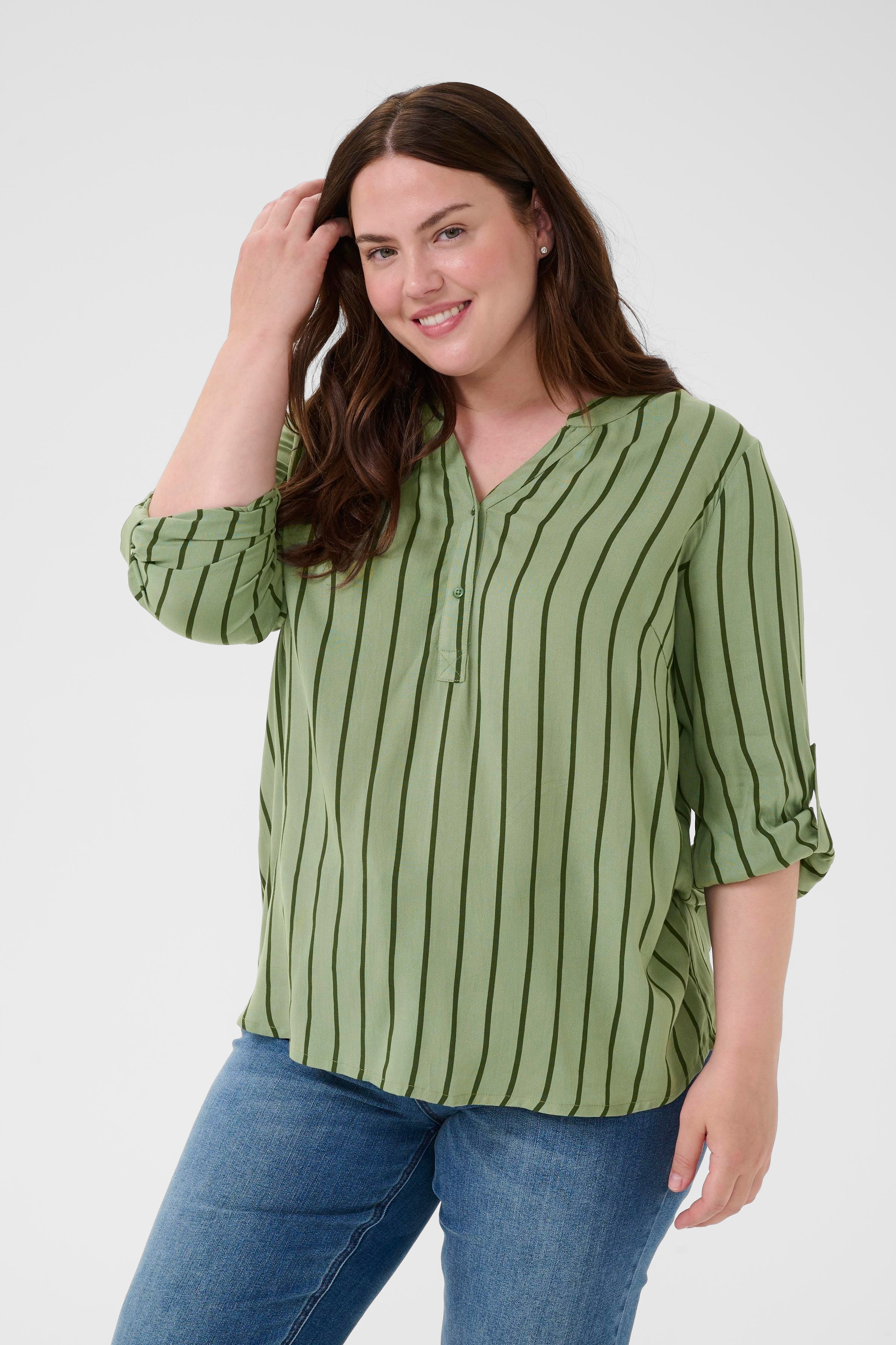 KCsida Blouse LOOKBOOK FRONT 10580350-109015