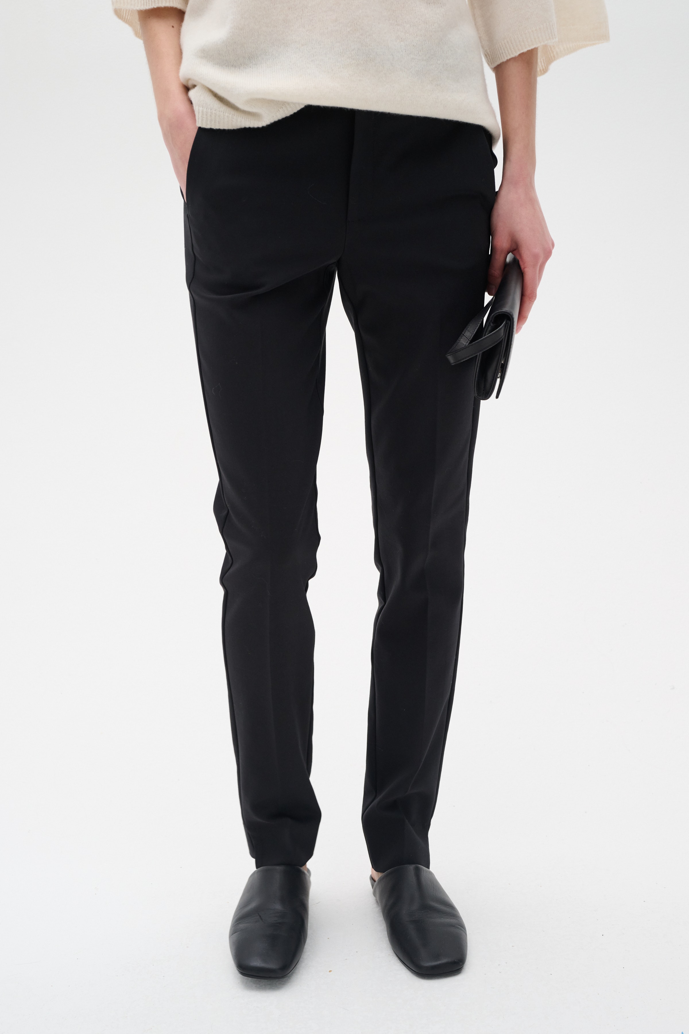 ZellaIW Trousers LOOKBOOK FRONT 30106078-194008