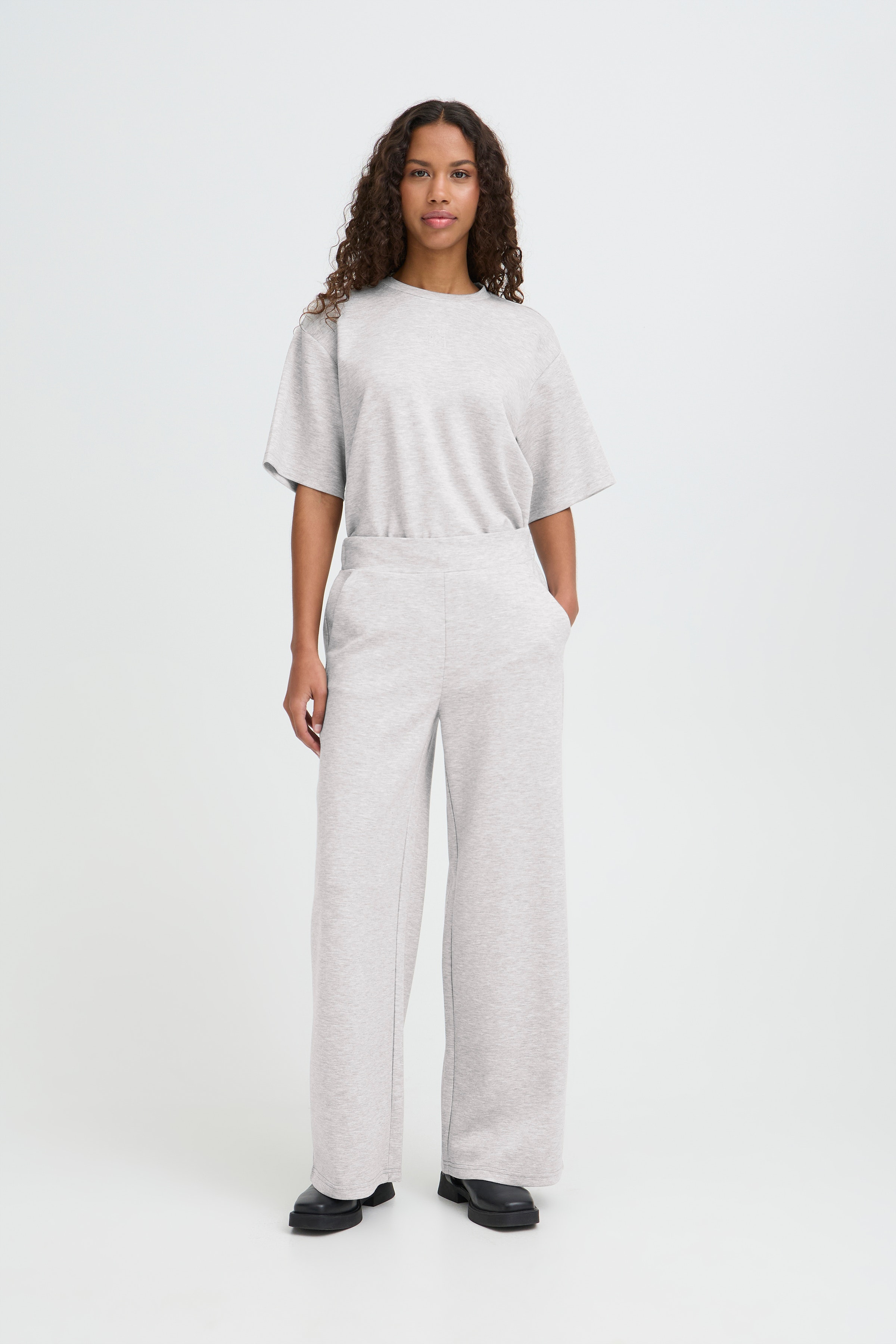 IHKATE Byxor LOOKBOOK FRONT 20125122-200317