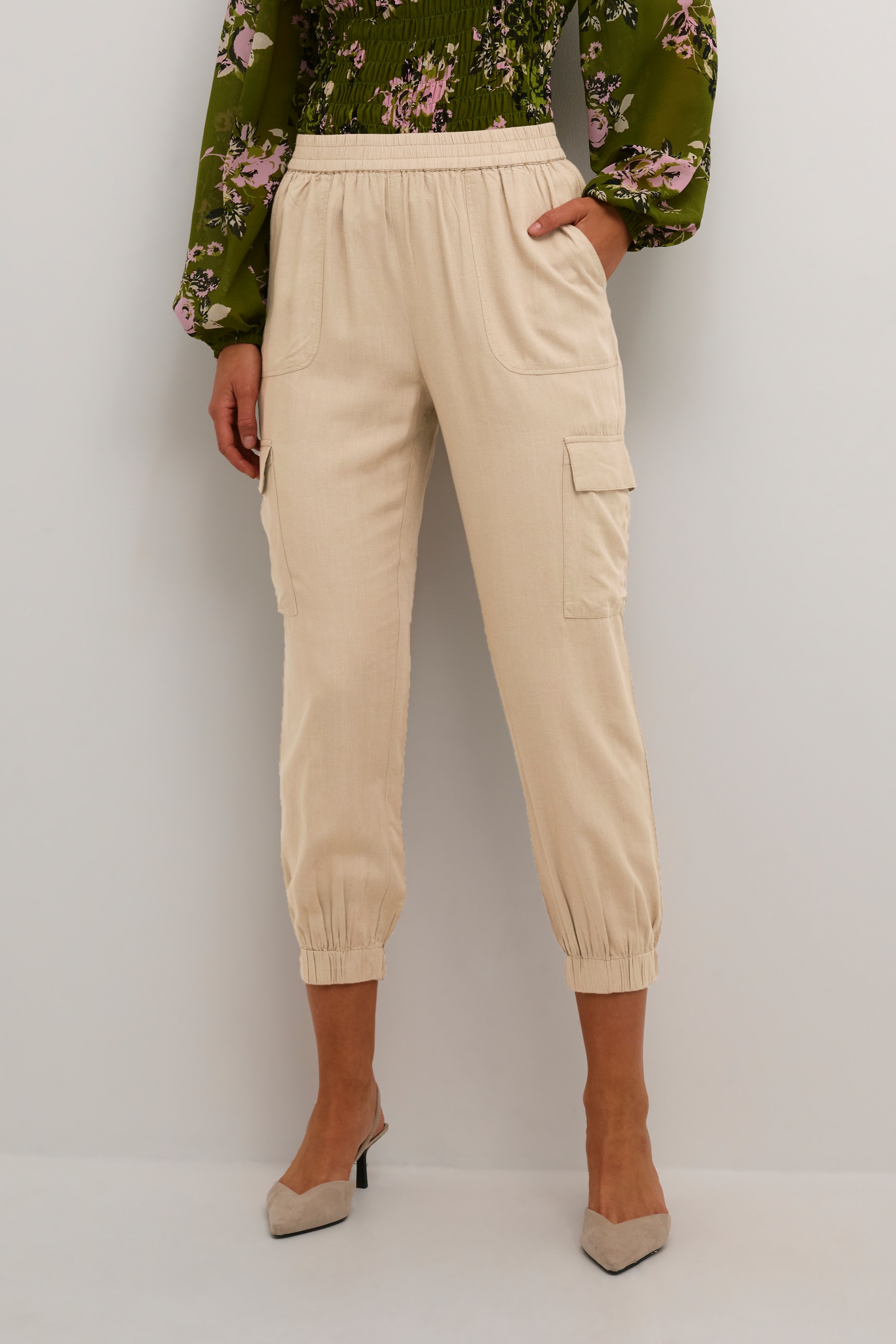 KAmilia Linen Trousers LOOKBOOK FRONT 10508429-171109