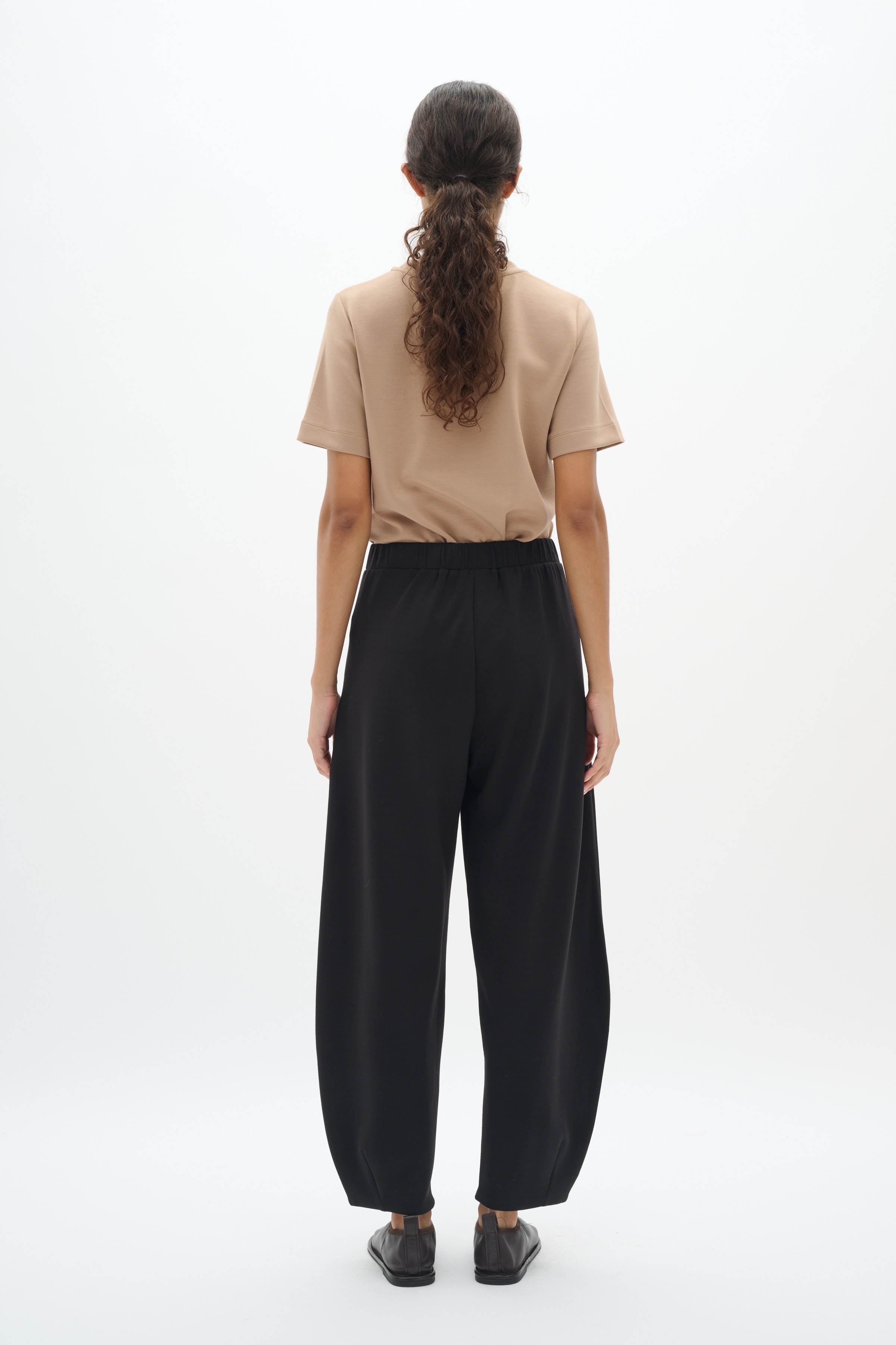 LaicentIW Trousers LOOKBOOK BACK 30110001-194008