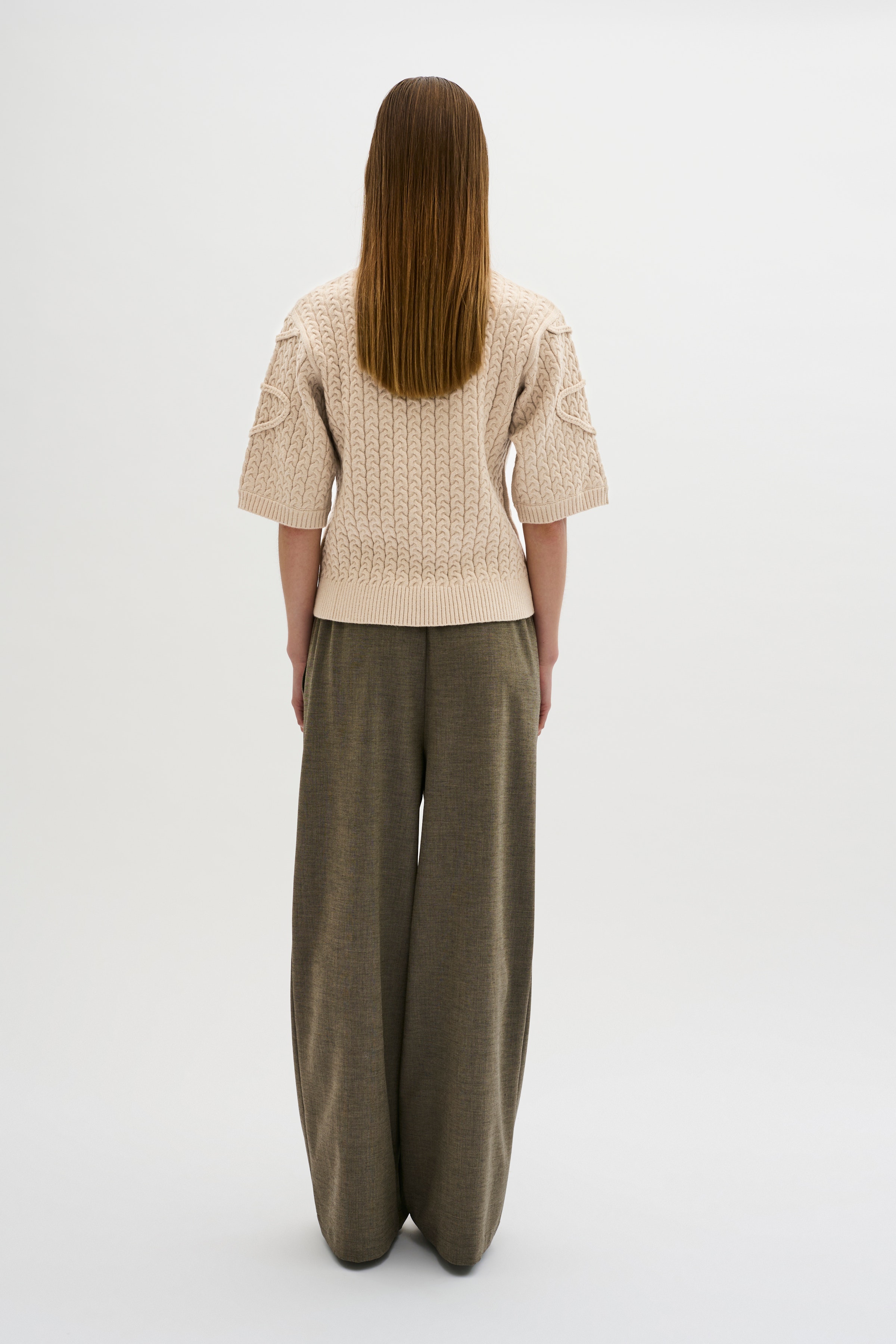 KBTaila Genser LOOKBOOK BACK 10105304-120703