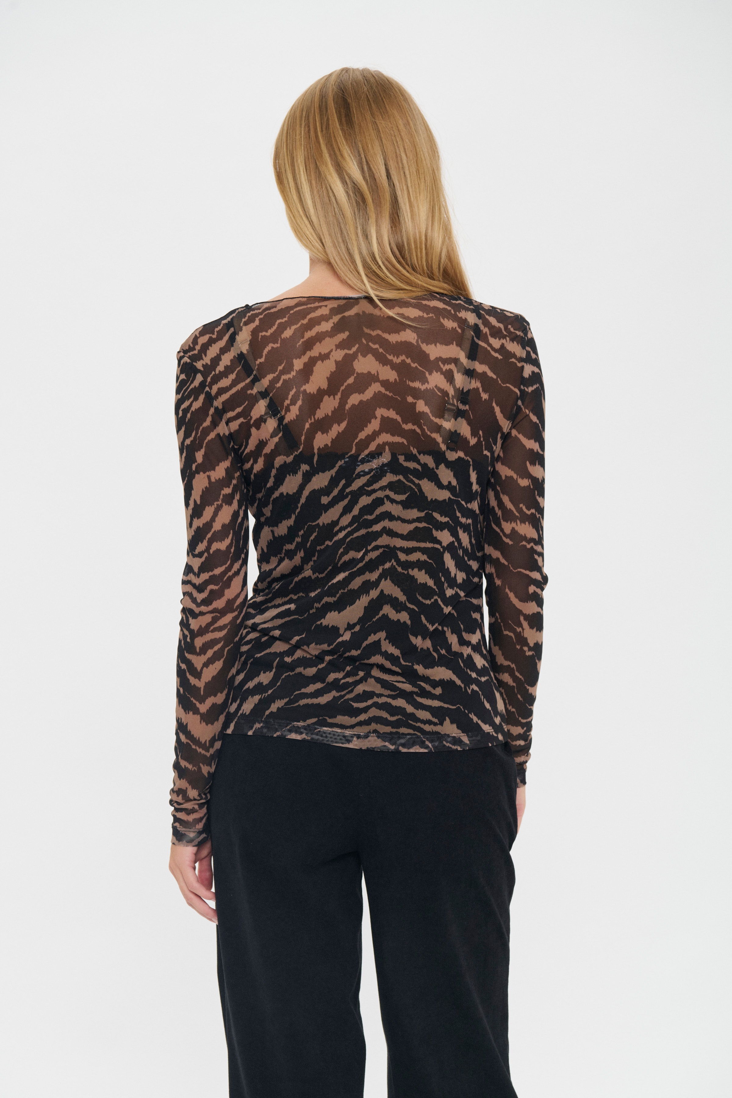 ZulvirSZ Blus LOOKBOOK BACK 30513970-304346