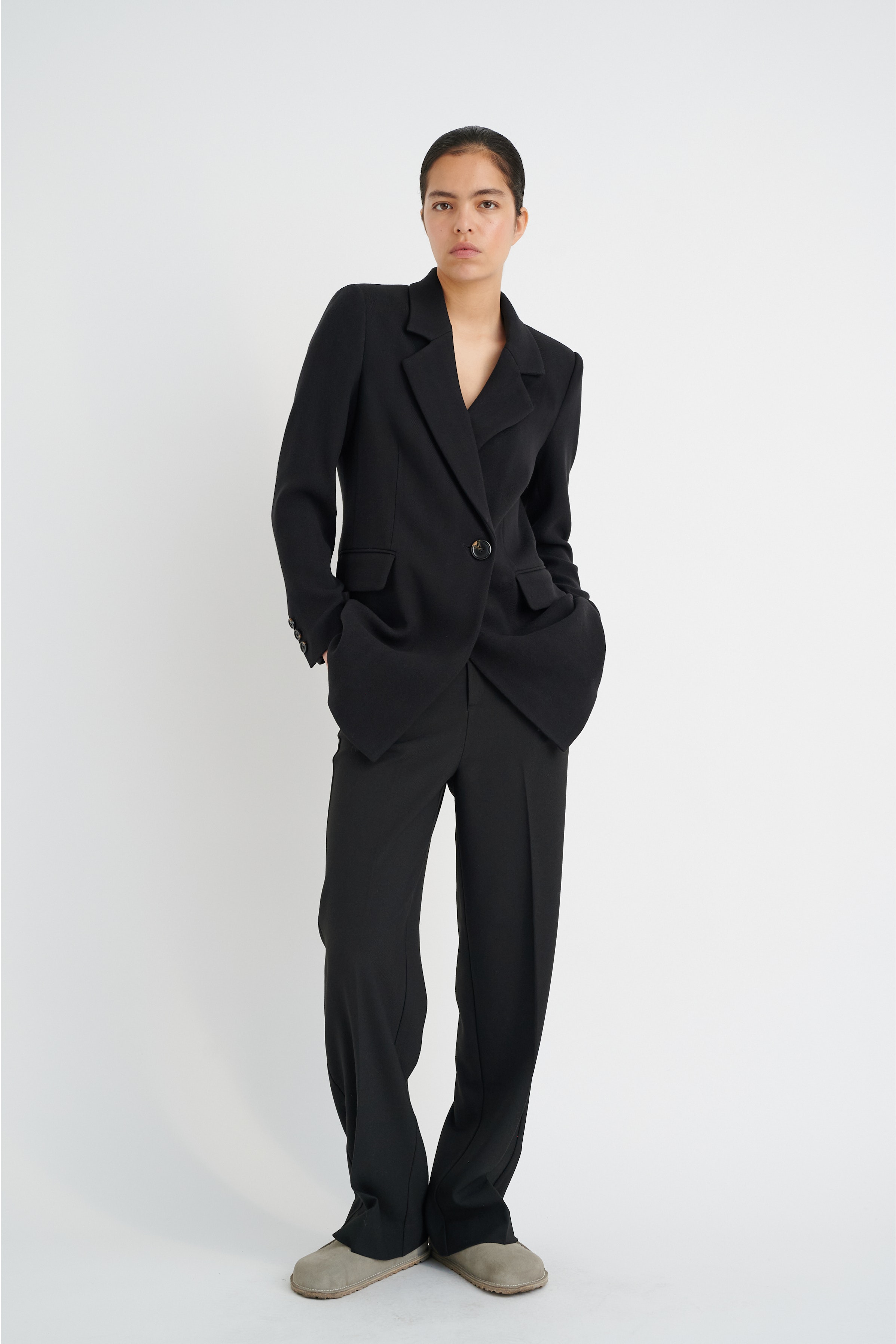 WrenIW Blazer LOOKBOOK FRONT 30107676-194008