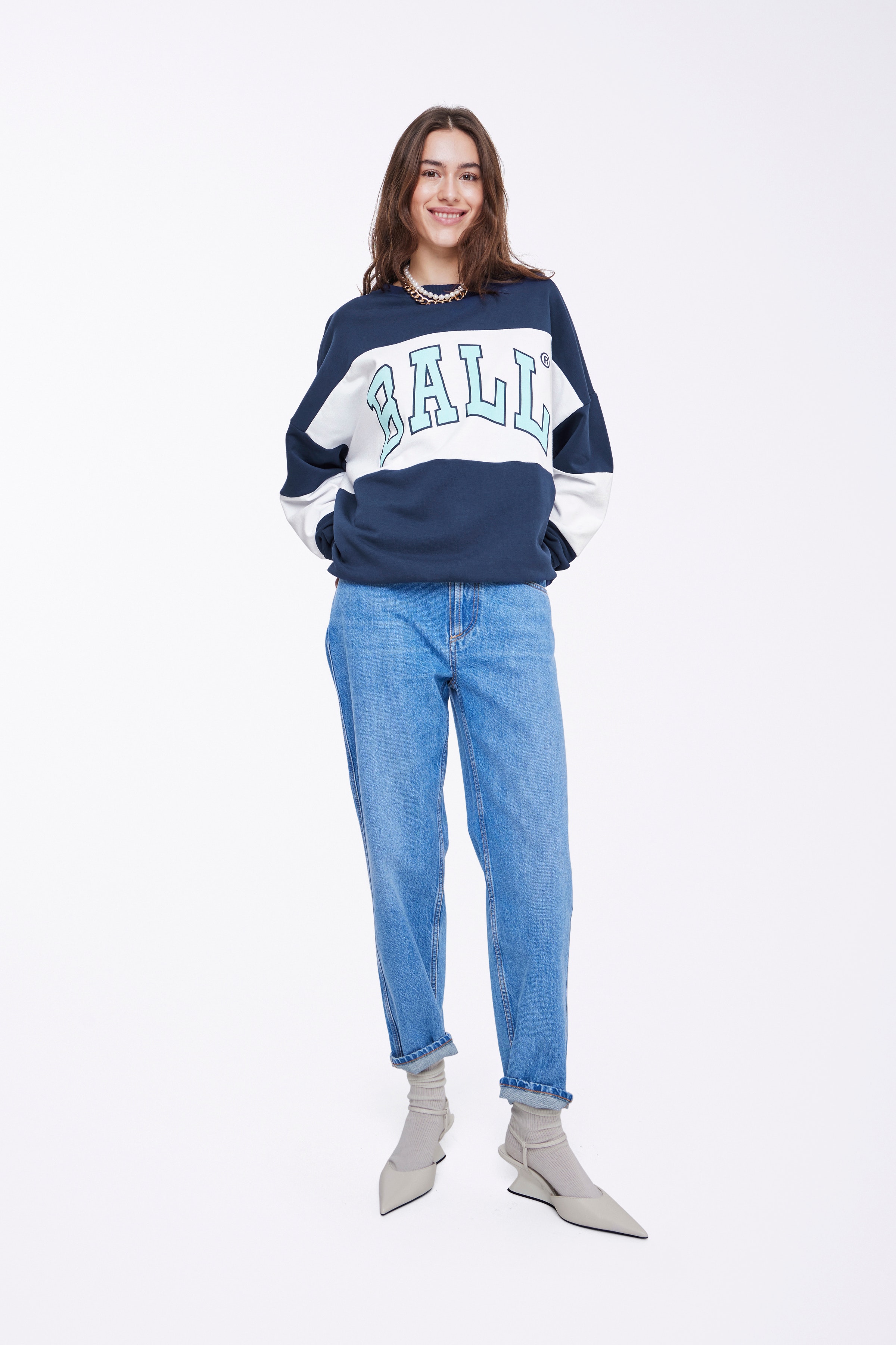 J. ROBINSON SWEATSHIRT LOOKBOOK FRONT 50400046-193934