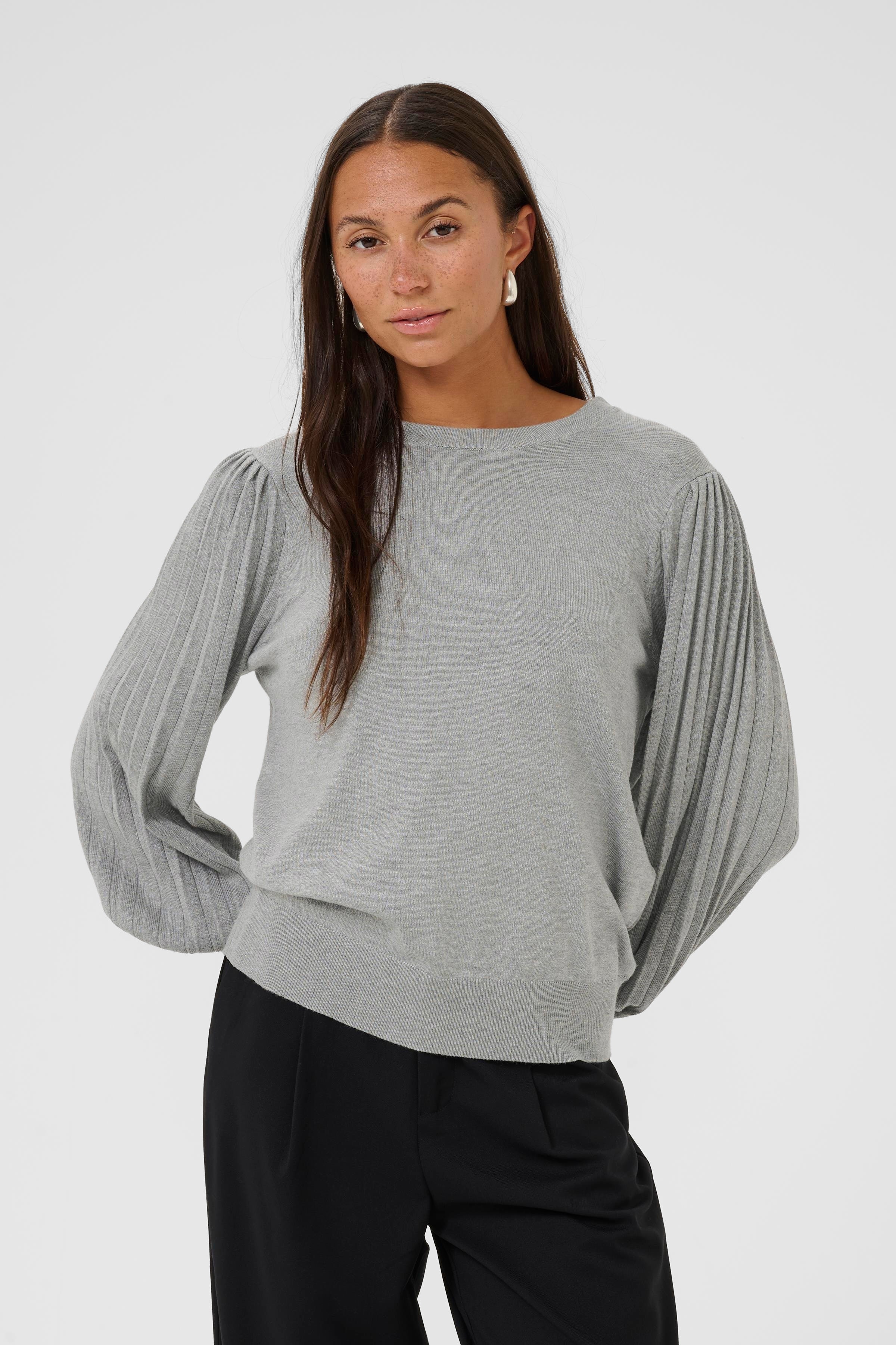 KAlone Pullover LOOKBOOK FRONT 10507905-100126