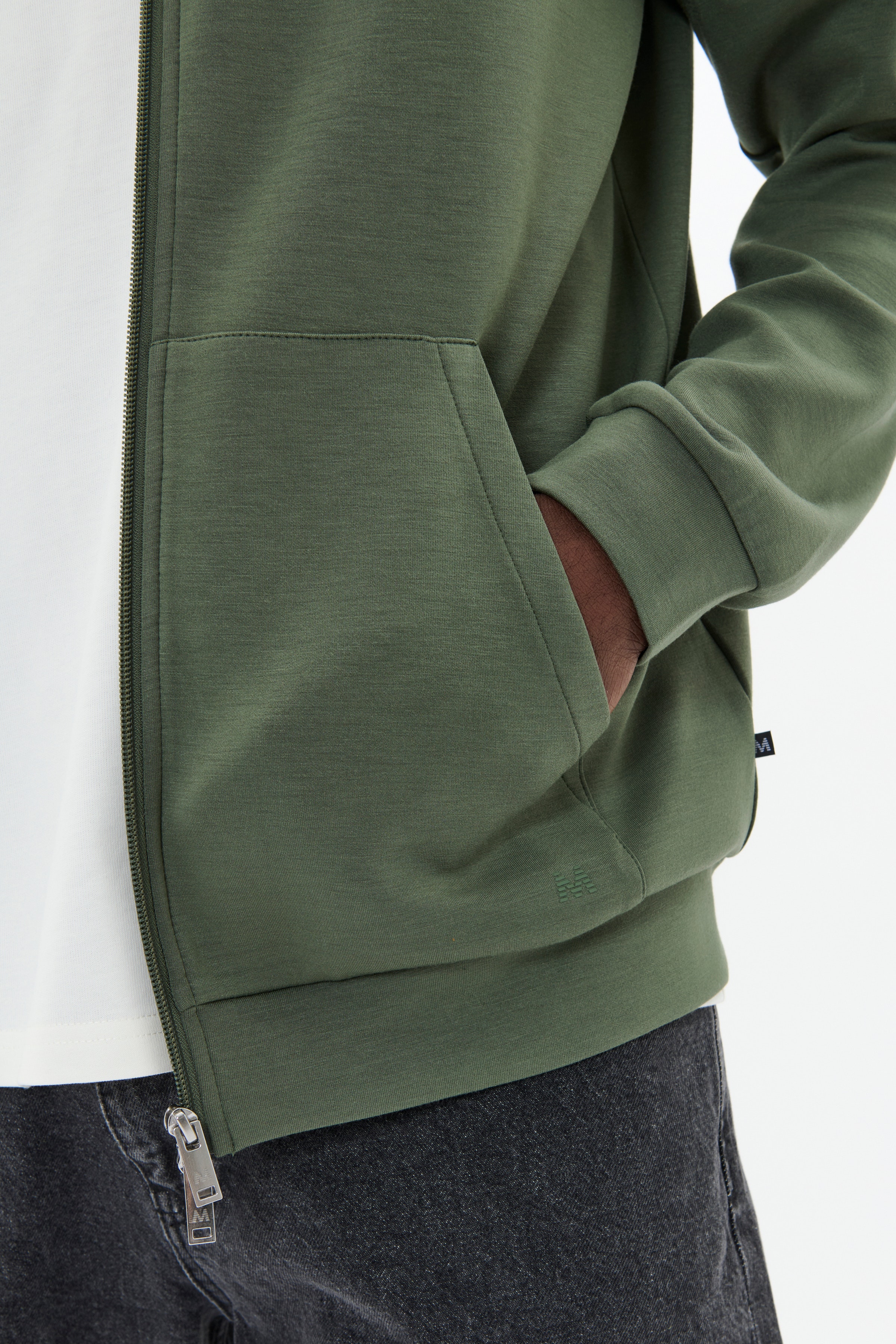 MAtheo Sweatshirt LOOKBOOK DETAIL 30208507-190309