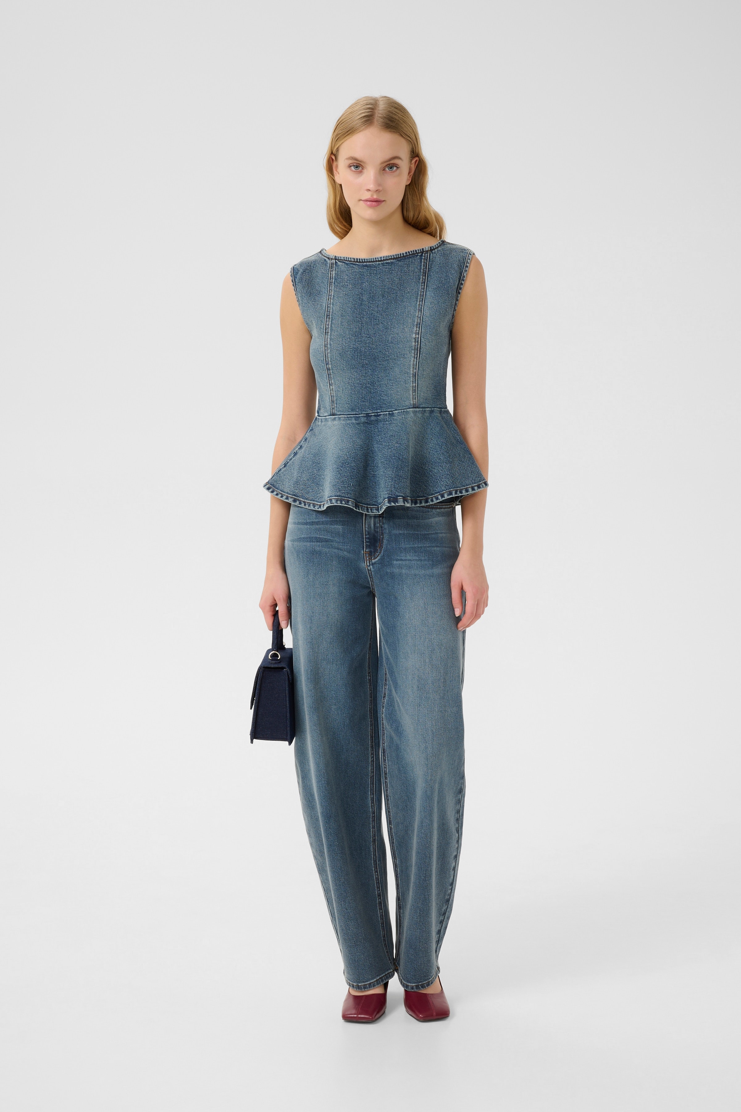 GZviva Blouse LOOKBOOK FRONT 10910572-108303