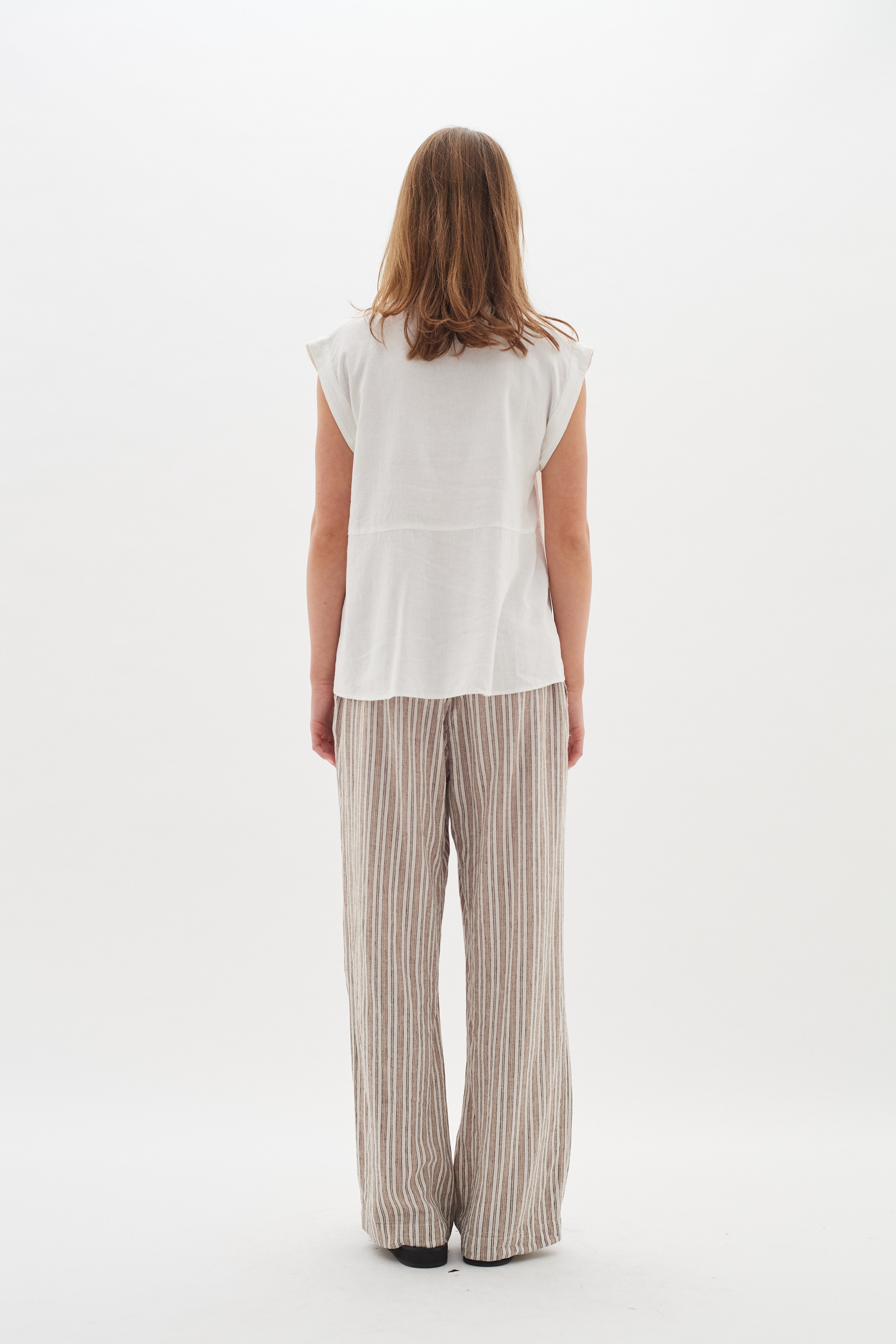 EllieIW Linnen Trousers LOOKBOOK FRONT 30109571-302828