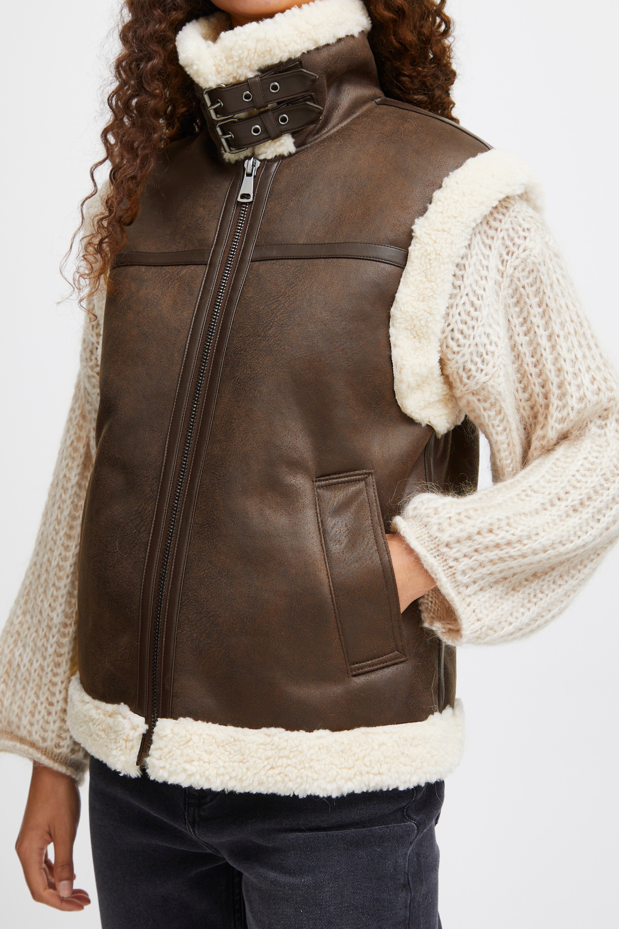 BYASANNE Weste oberbekleidung LOOKBOOK DETAIL 20815125-203292