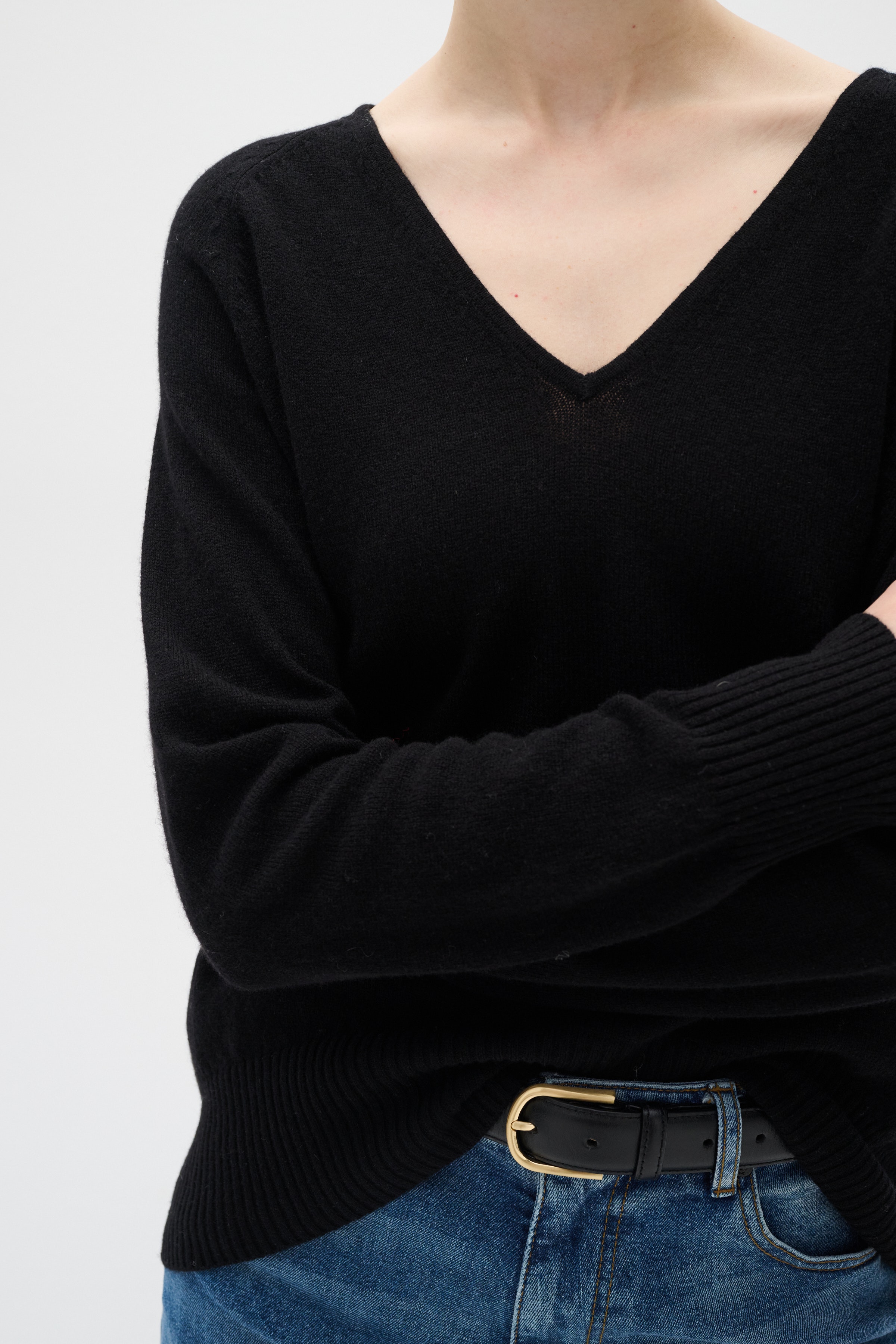 Lukka V-neck Cashmere Pullover LOOKBOOK DETAIL 30104240-10050