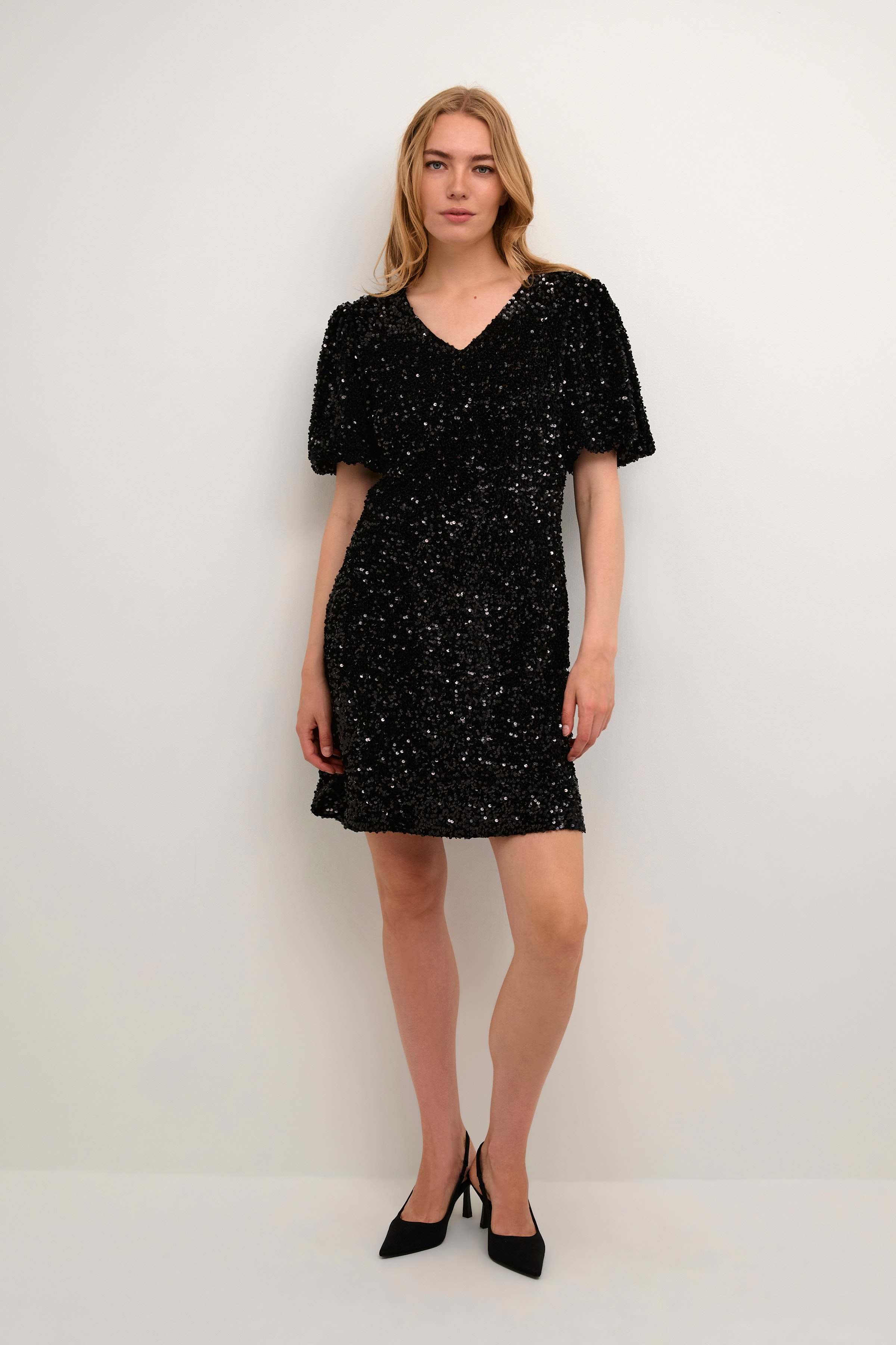 CRLouise Paillettenkleid LOOKBOOK FRONT 10650841-100120