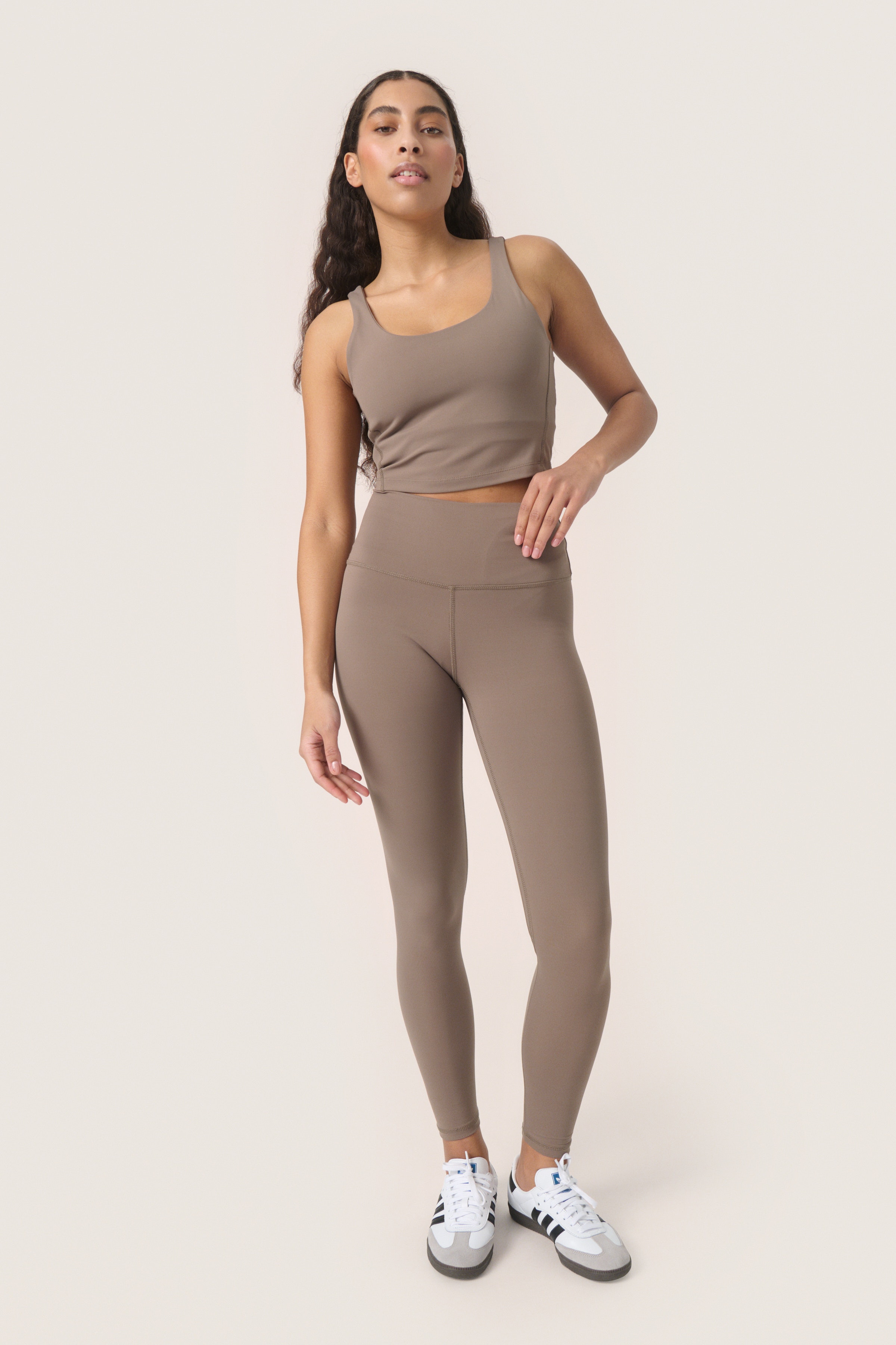 SLAlura træningstights LOOKBOOK FRONT 30407861-190808