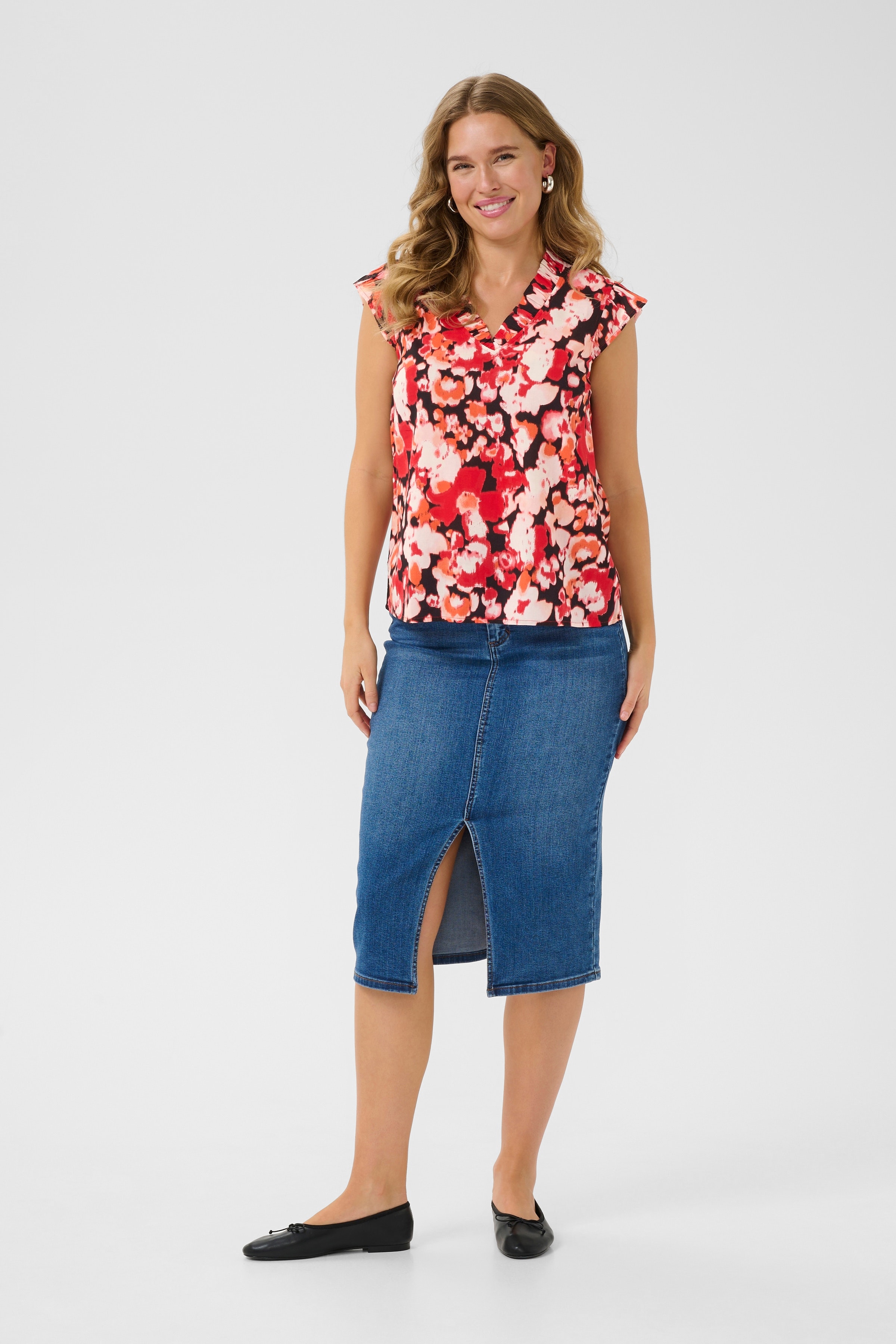 BPissa Blouse LOOKBOOK FRONT 10590930-107918B