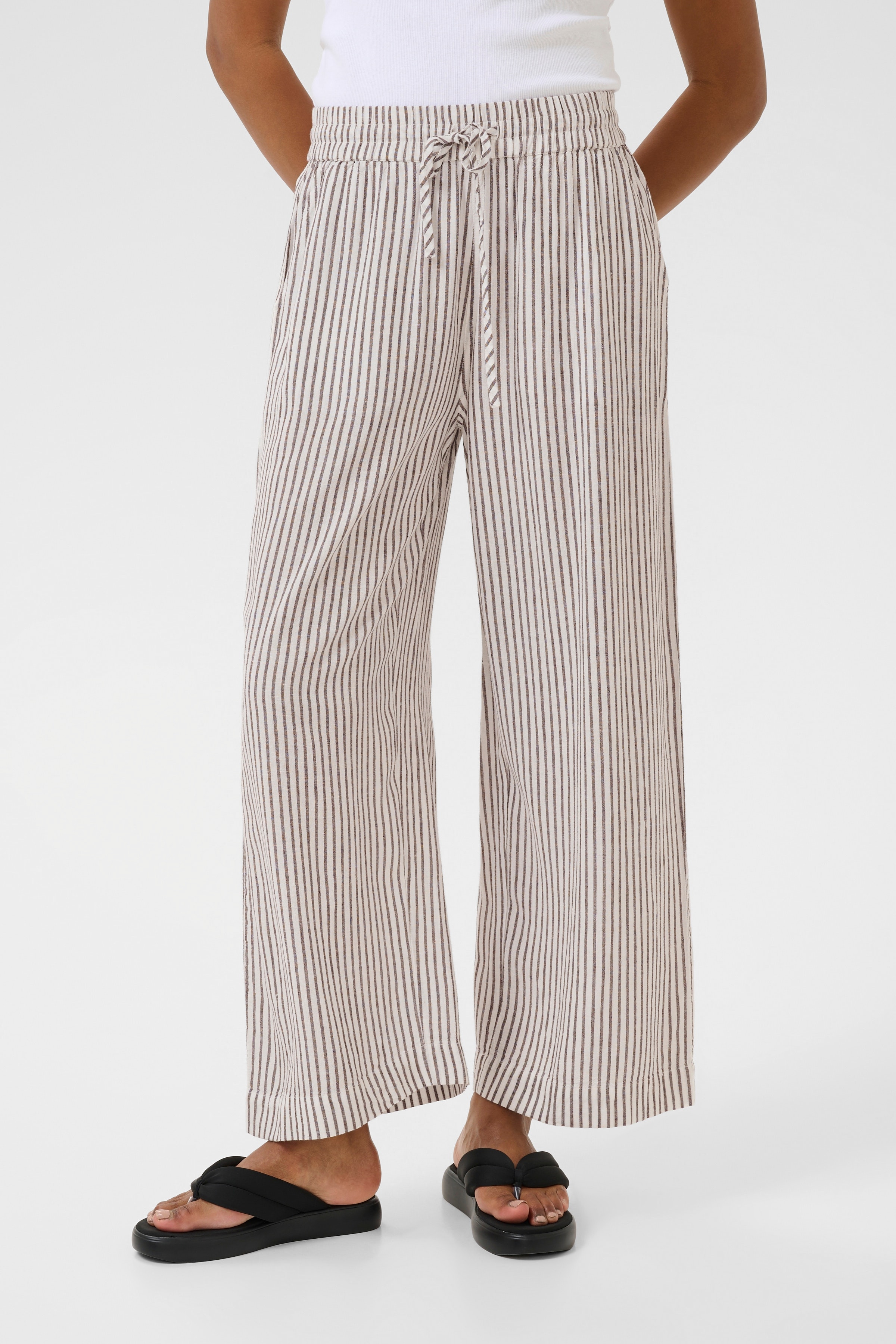 KAmilia Linen Trousers LOOKBOOK FRONT 10509666-107749