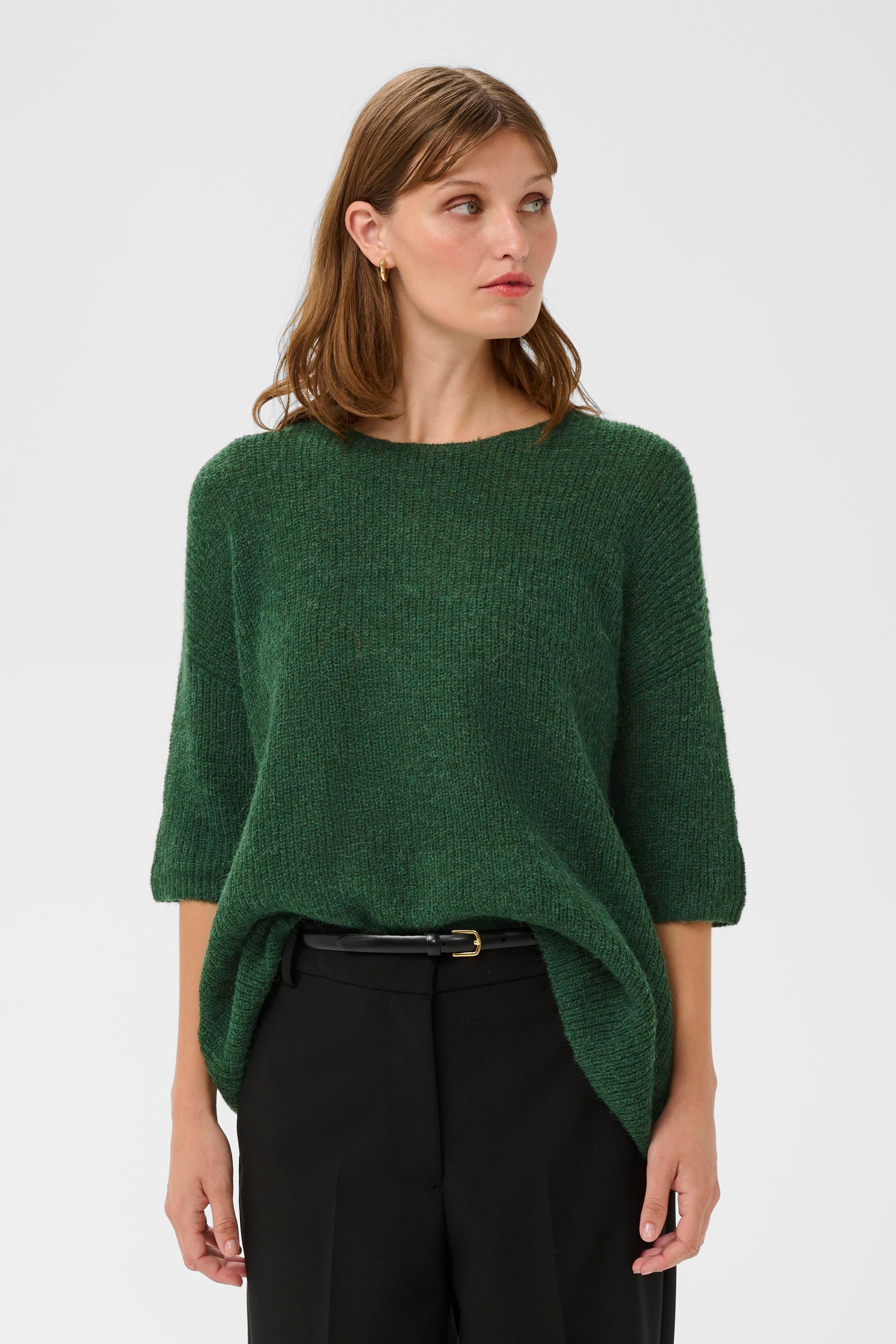 Tuesday Pullover LOOKBOOK FRONT 30400427-195411