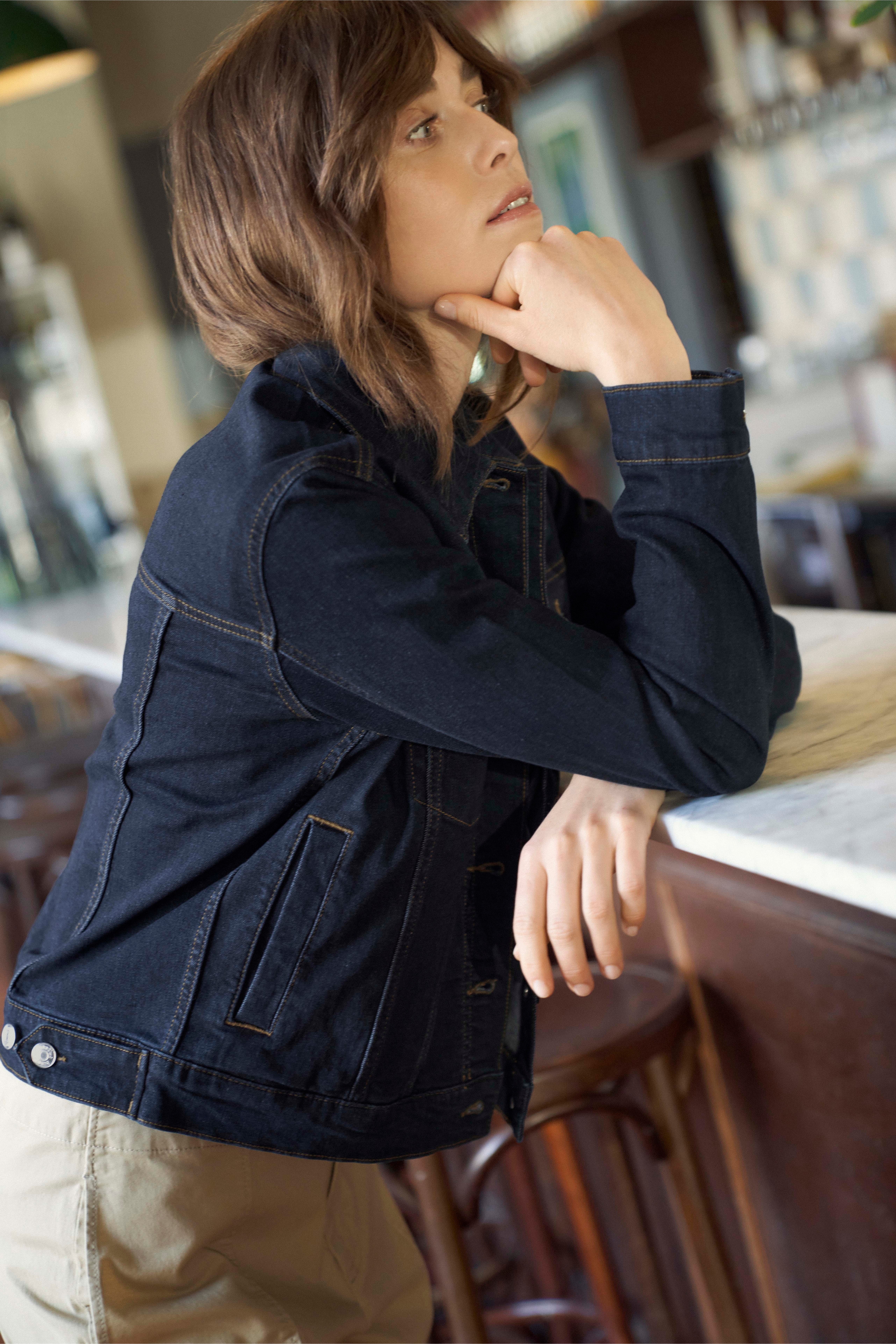 NicholiaPW Bovenkleding LOCATION NONE 30309883-300159