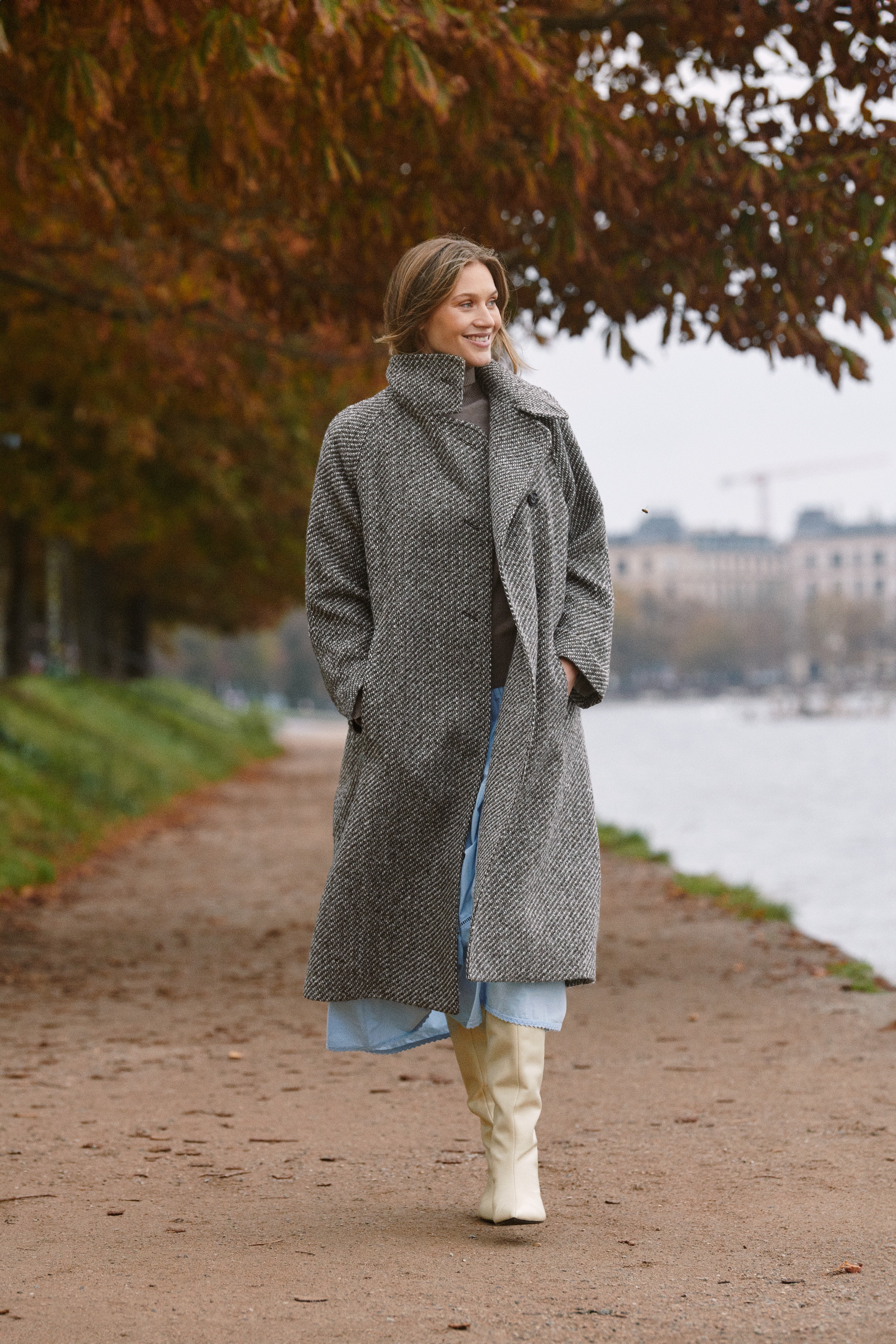 FawnSZ Mantel LOCATION NONE 30513273-1739141