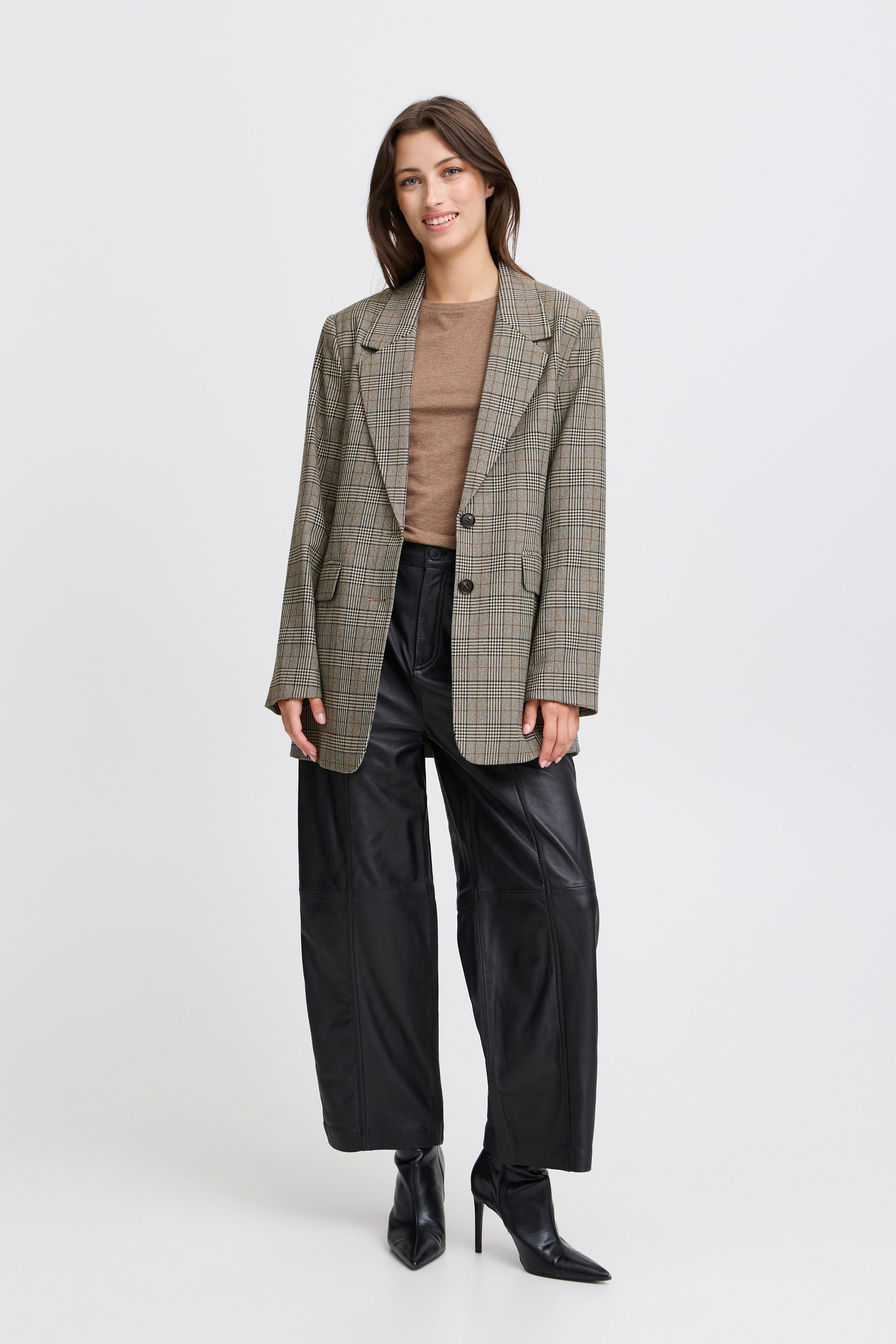 BYESTERA Blazer LOOKBOOK FRONT 20815526-200453