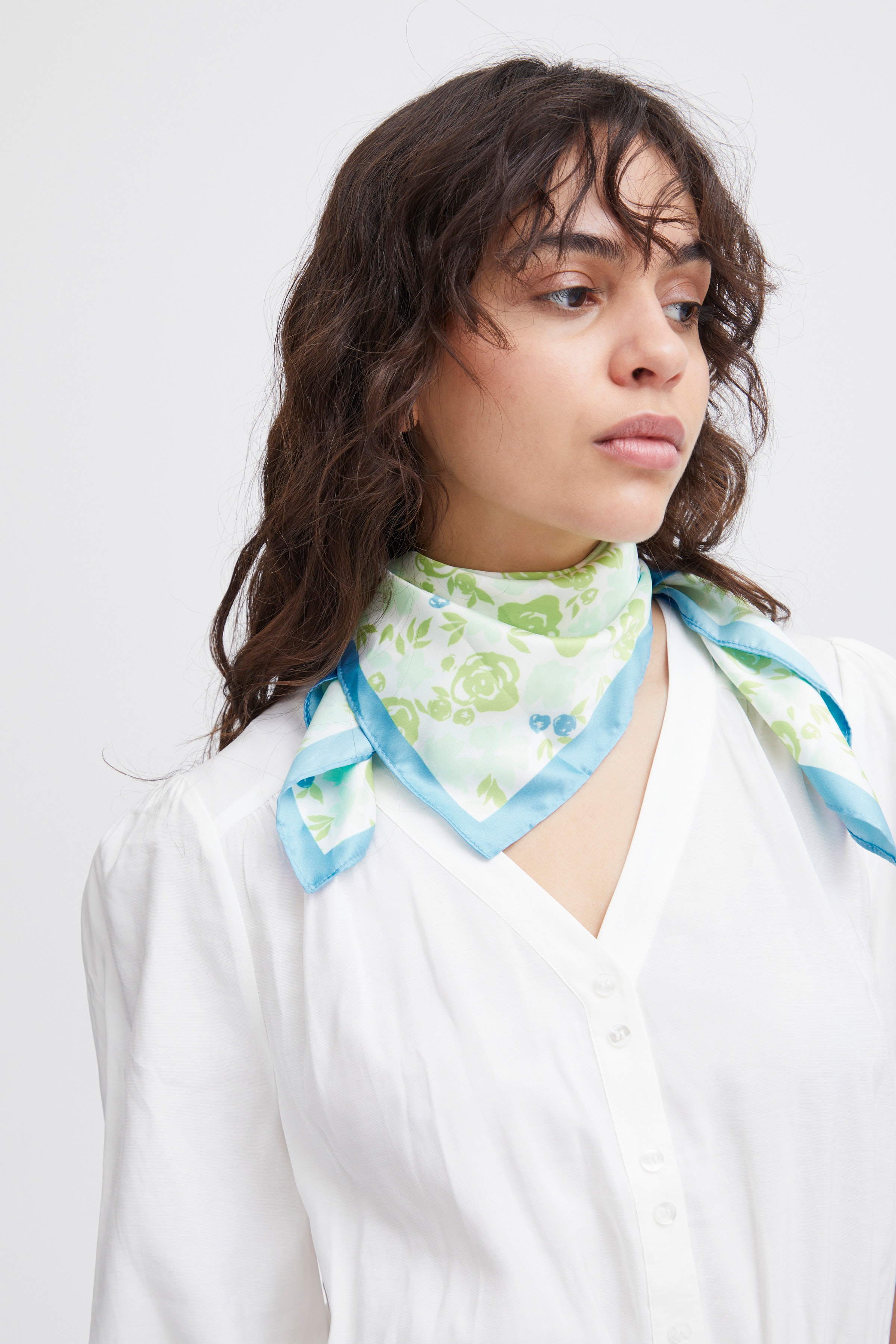 IANINEL Skjerf LOOKBOOK FRONT 20121106-164020