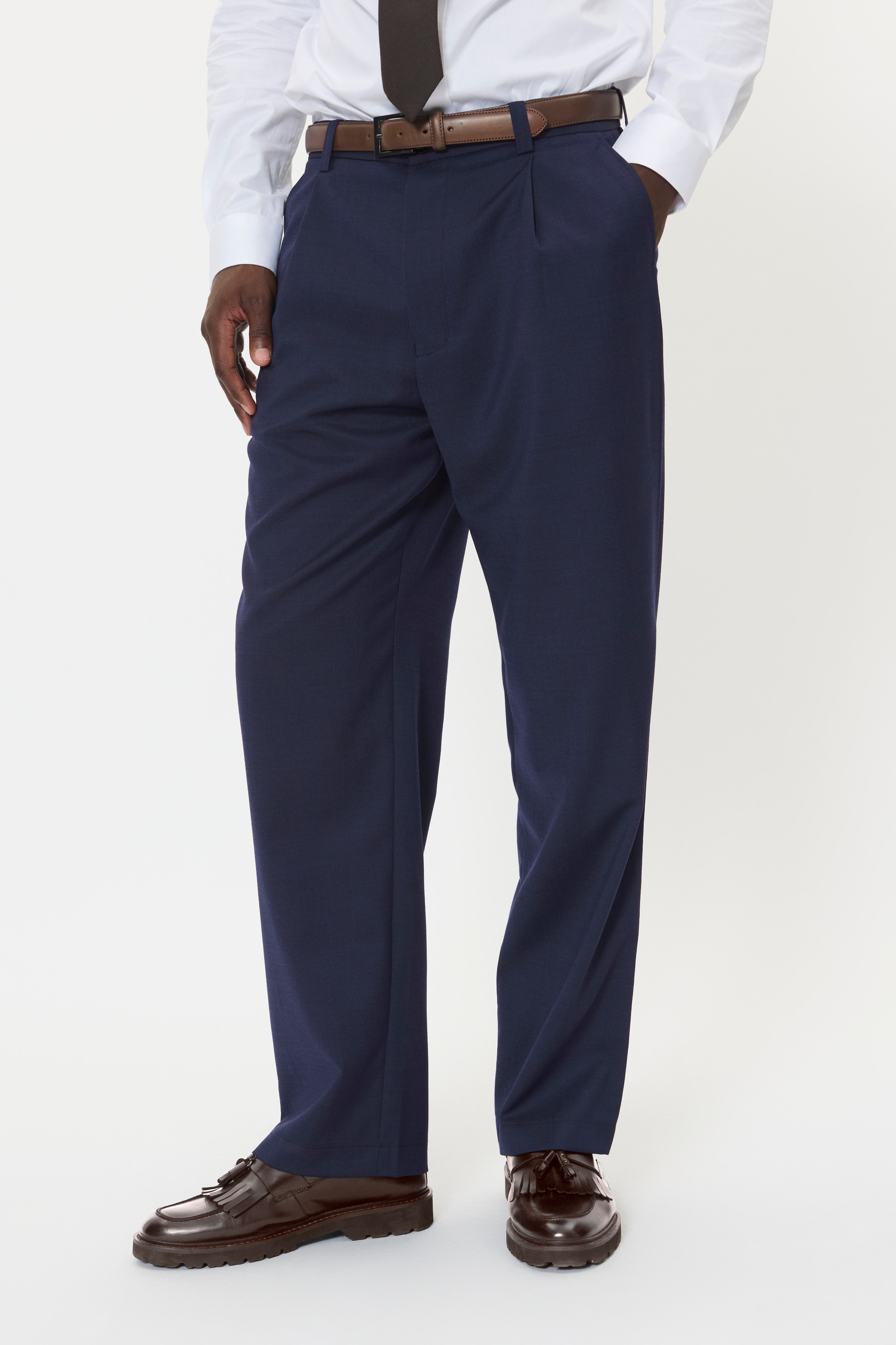 MAchino Trousers LOOKBOOK FRONT 30208850-20210