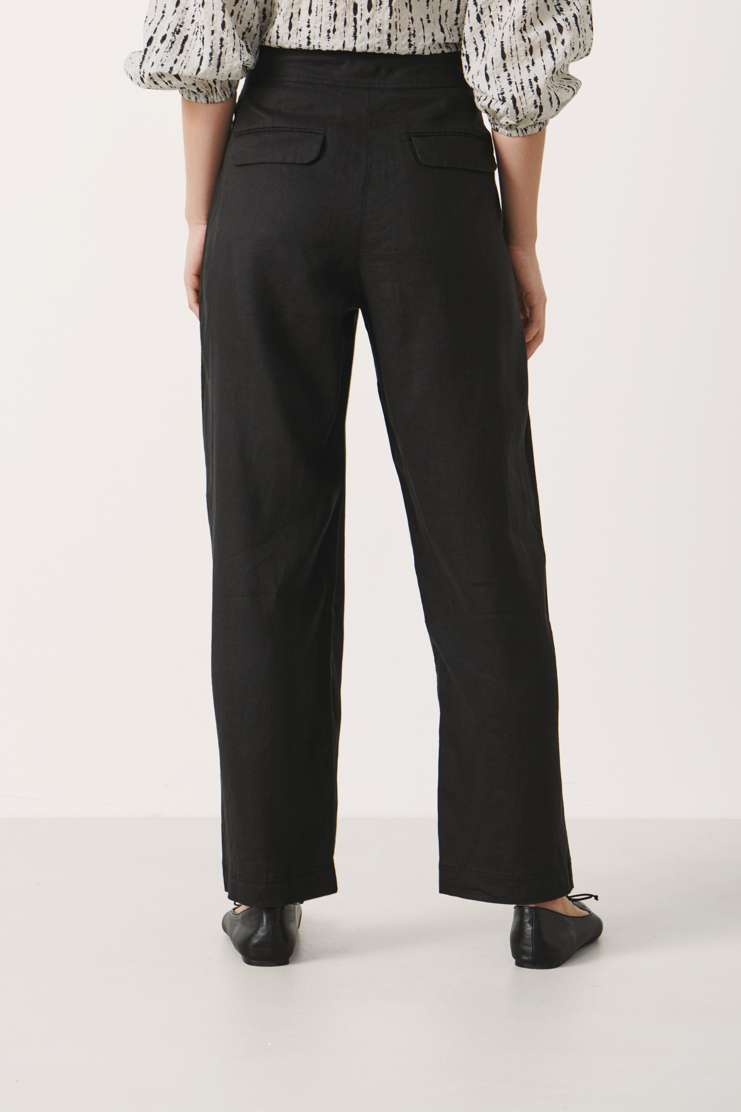 SaberaPW Trousers LOOKBOOK BACK 30307554-194008