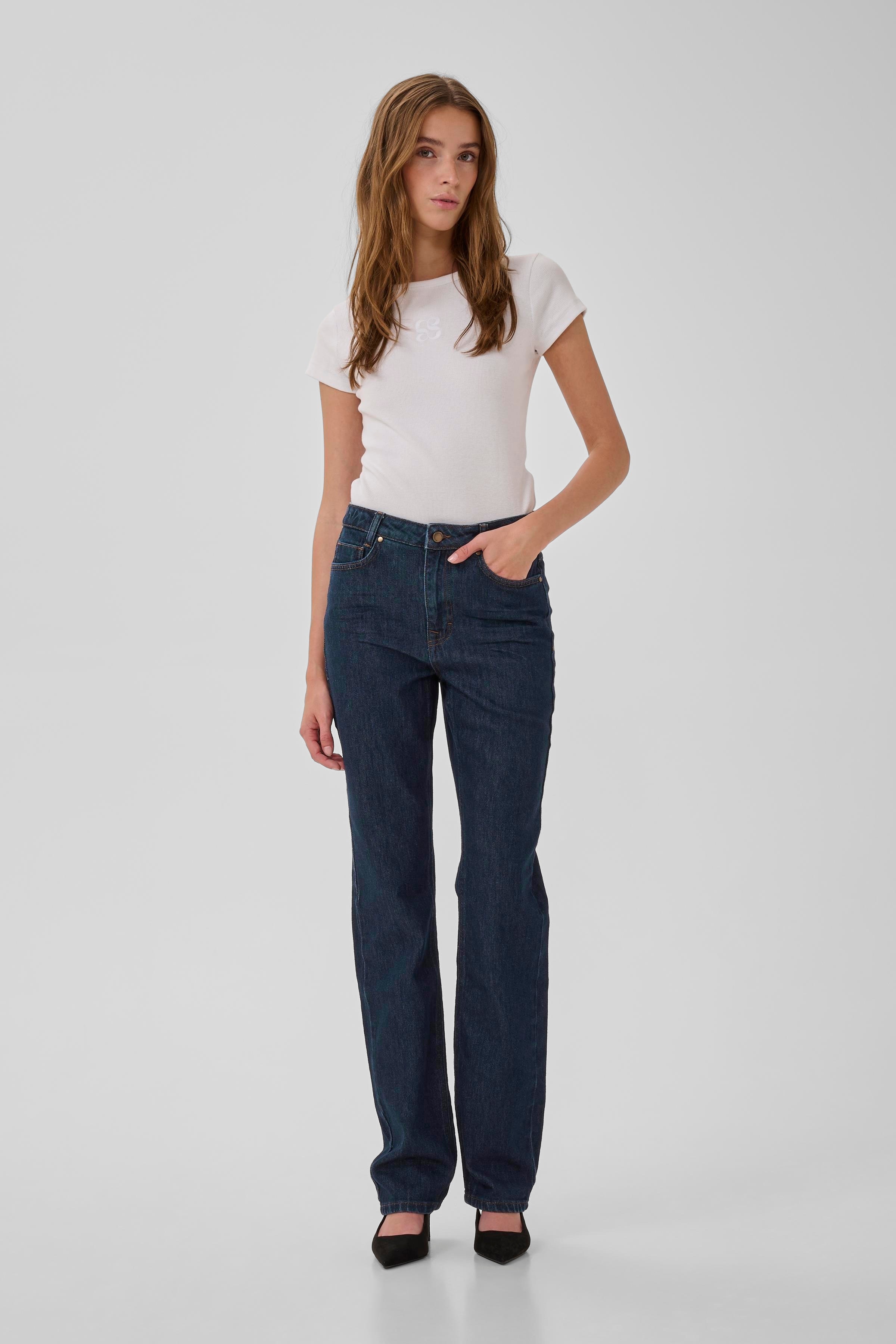 07 THE ISA HIGH STRAIGHT LOOKBOOK FRONT 10705264-100067