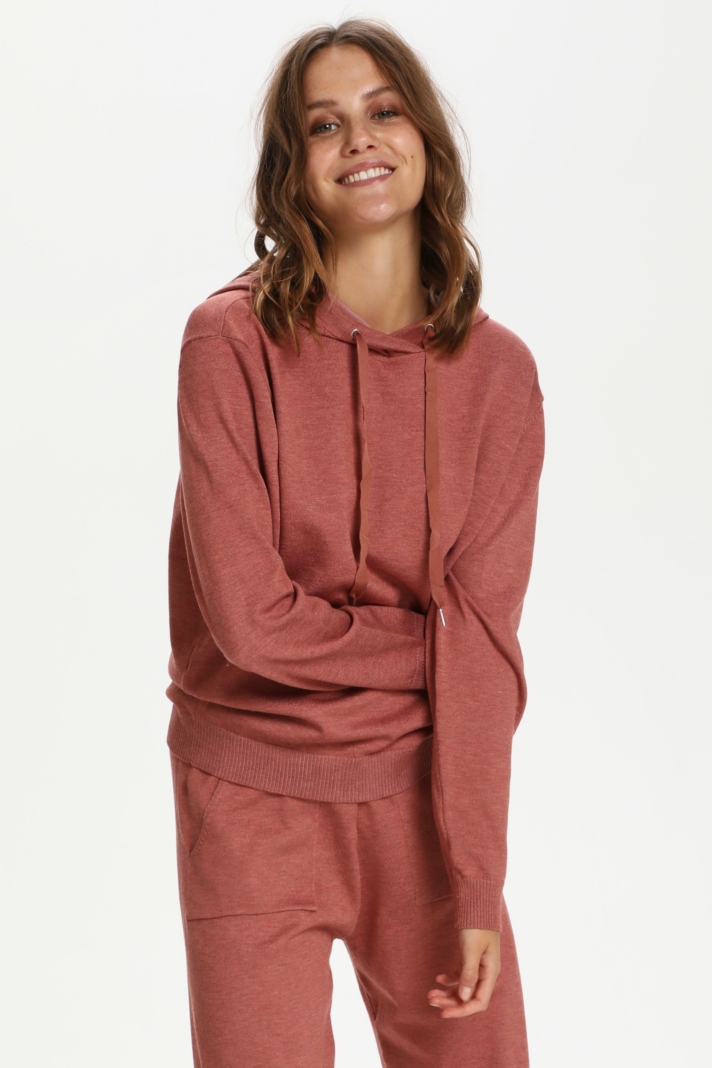 AdithaSZ Pullover

 LOOKBOOK FRONT 30511238-1714241