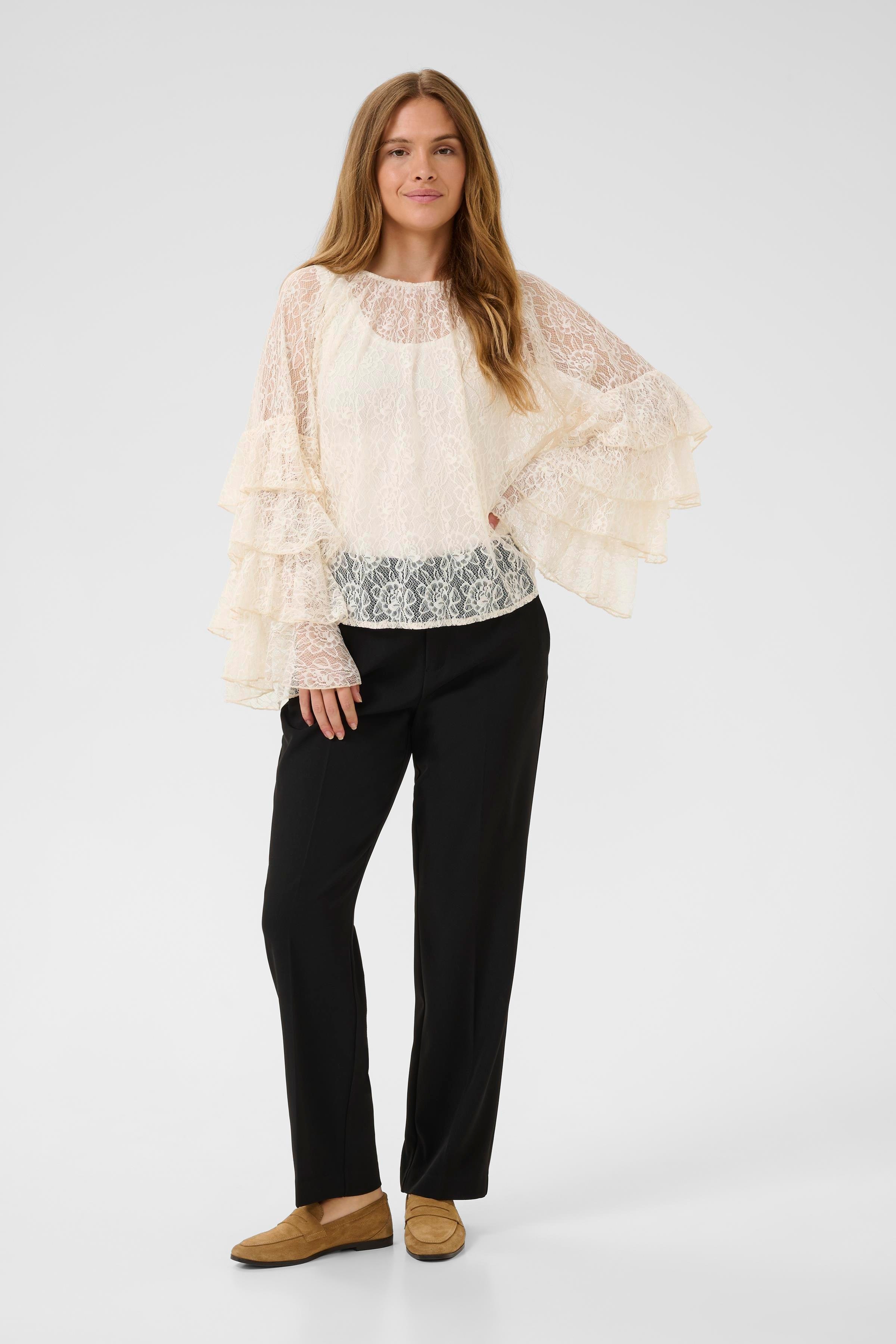 CUclemency Bluse med flæseærmer LOOKBOOK FRONT 50112497-120304