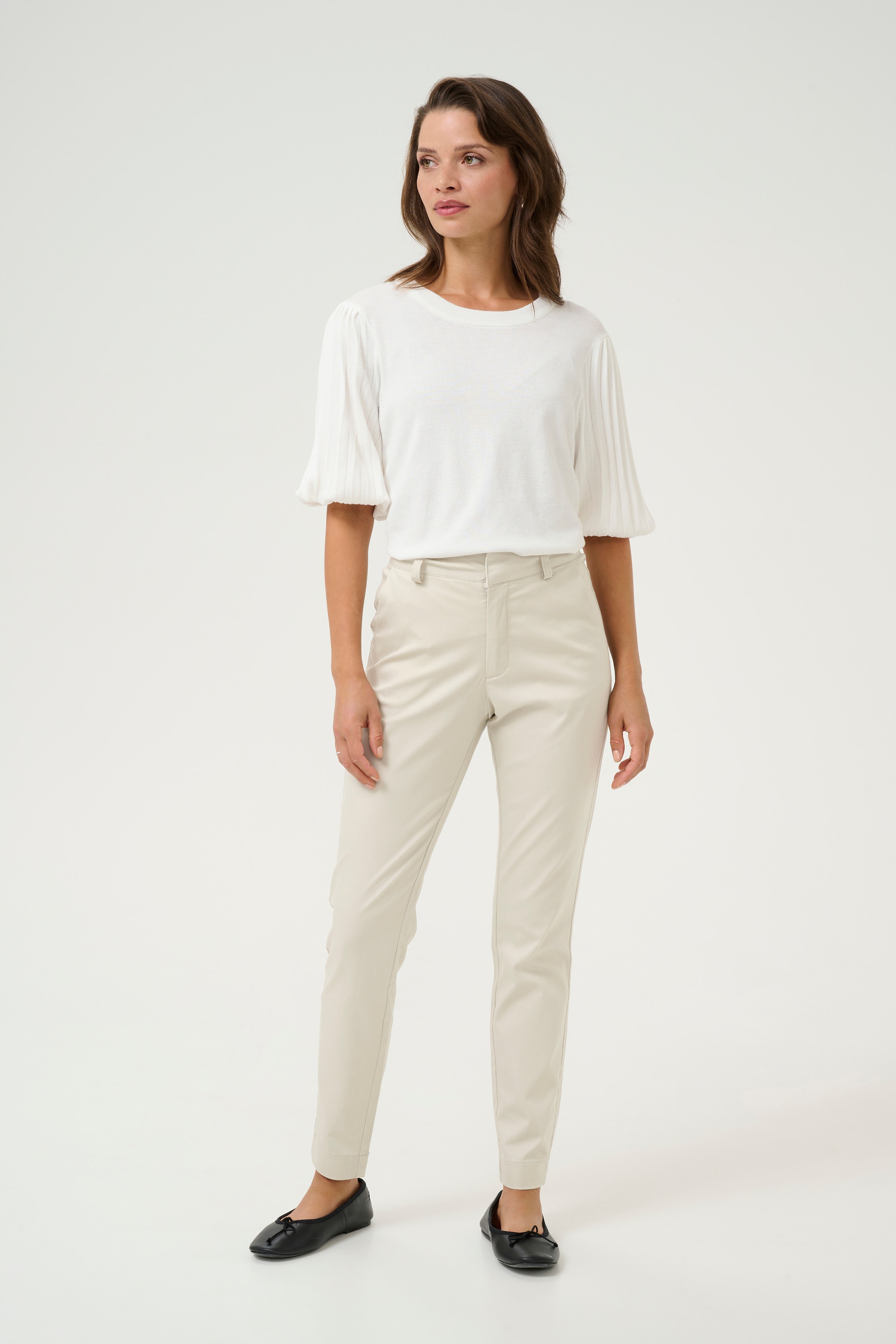 KAlea Bukser LOOKBOOK FRONT 10505191-144500