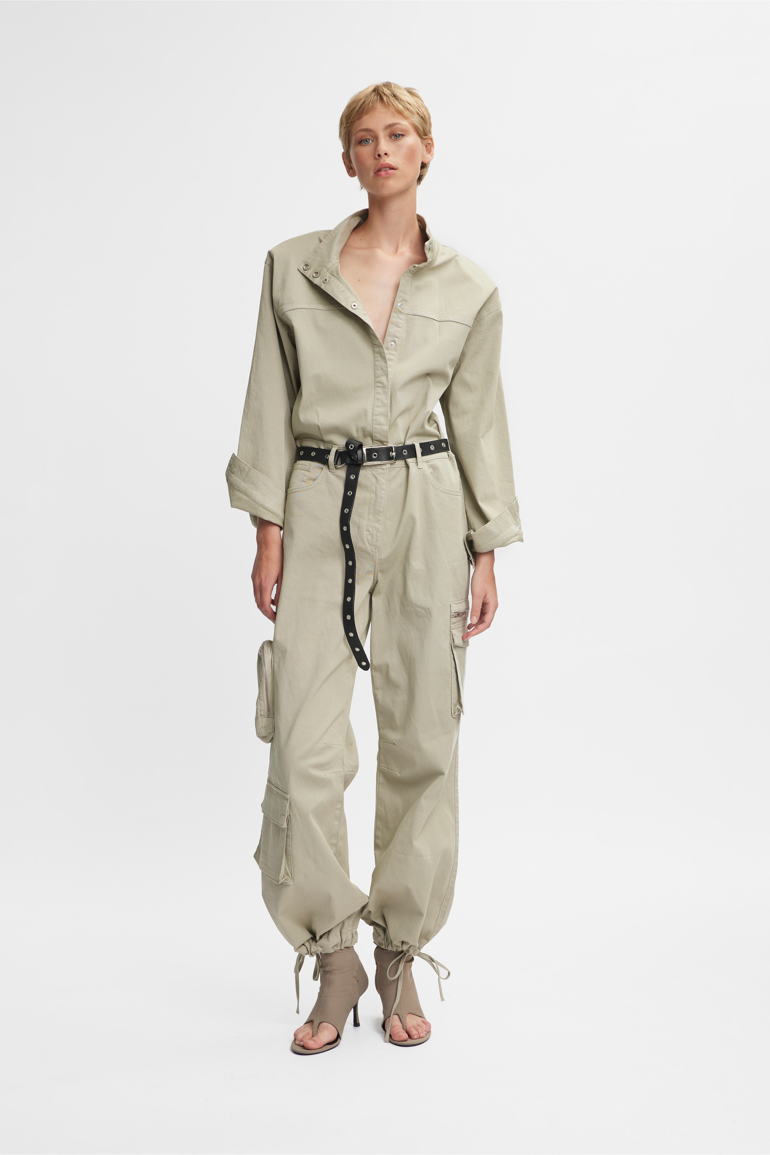 MirjaGZ Overall LOOKBOOK FRONT 10909018-146408