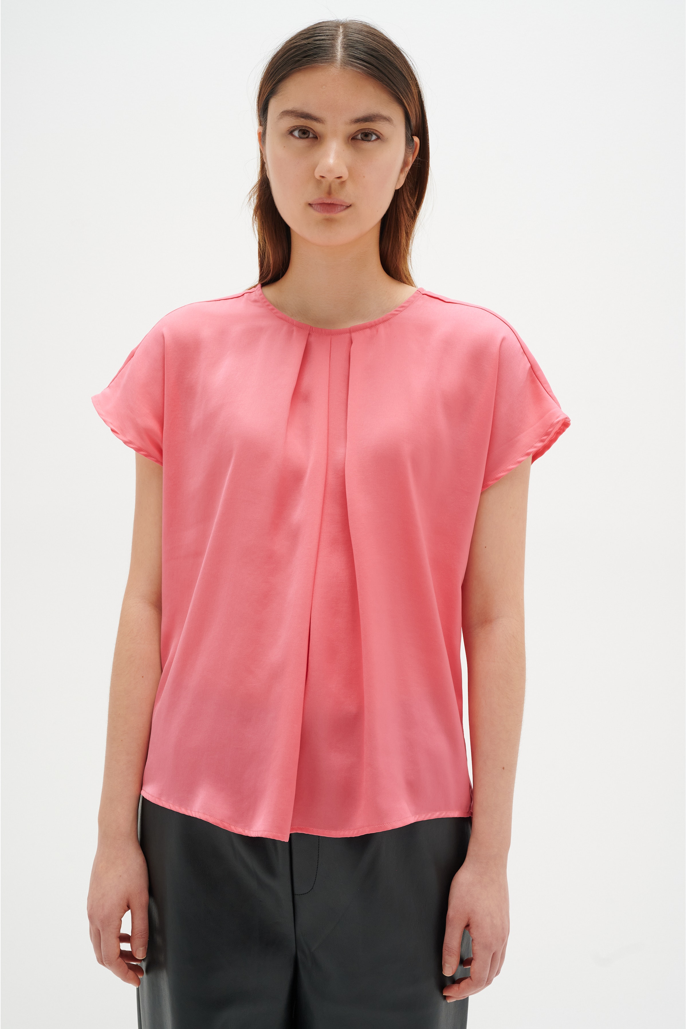 DotaIW Blouse LOOKBOOK FRONT 30108136-171930