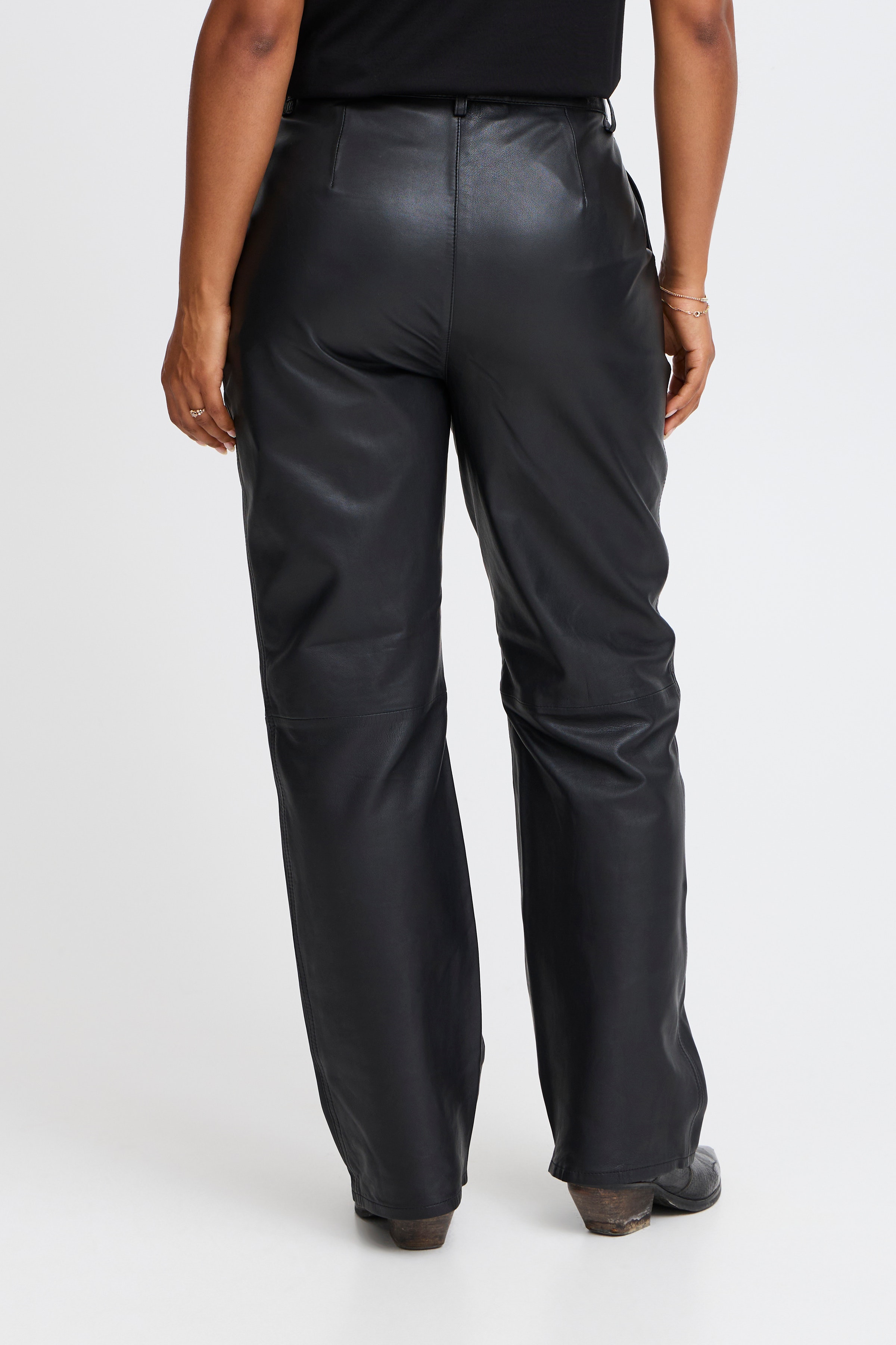 SBCICCARO Trousers LOOKBOOK FRONT 22100773-190303