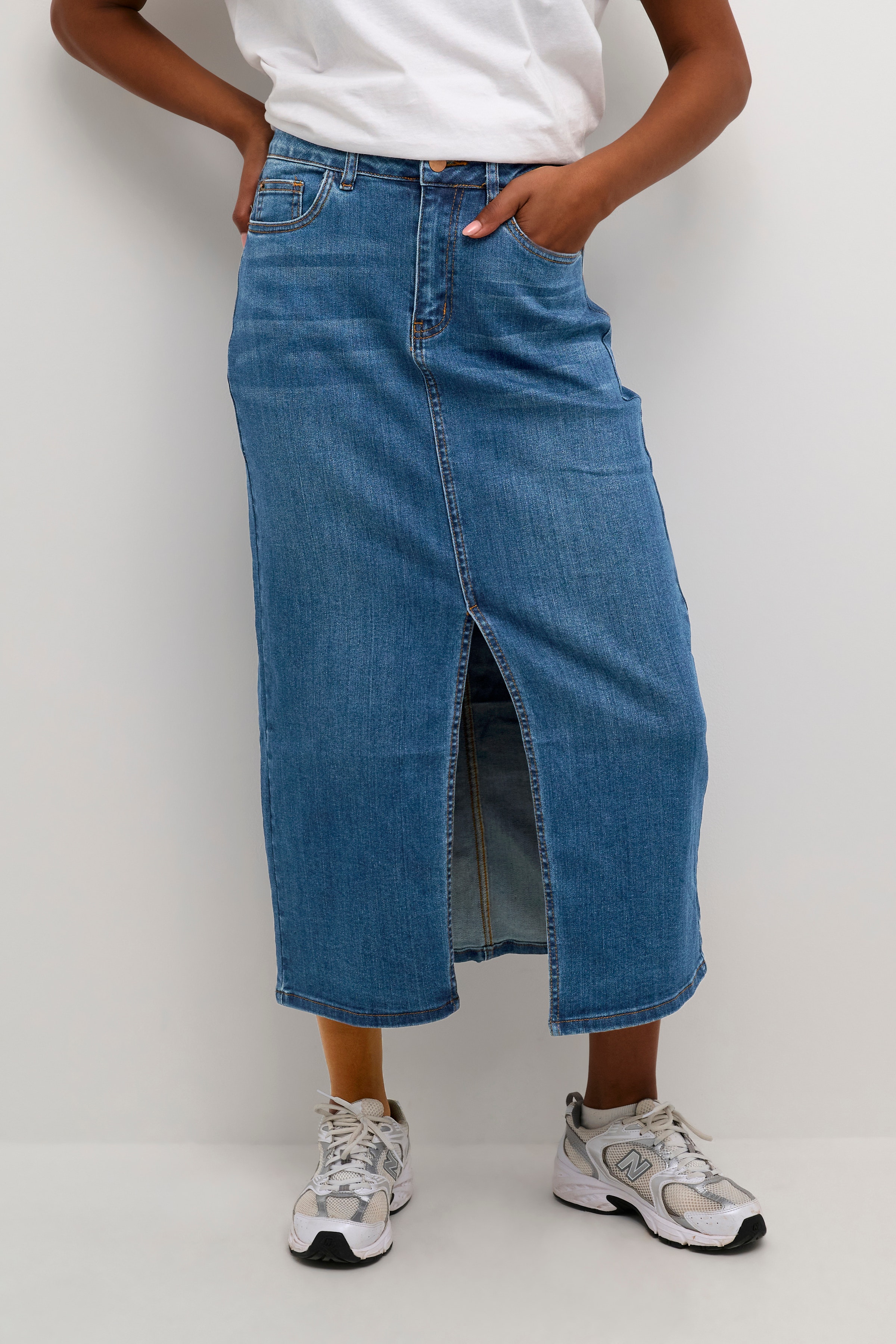 KAsinem Denim Skjørt LOOKBOOK FRONT 10508064-102272