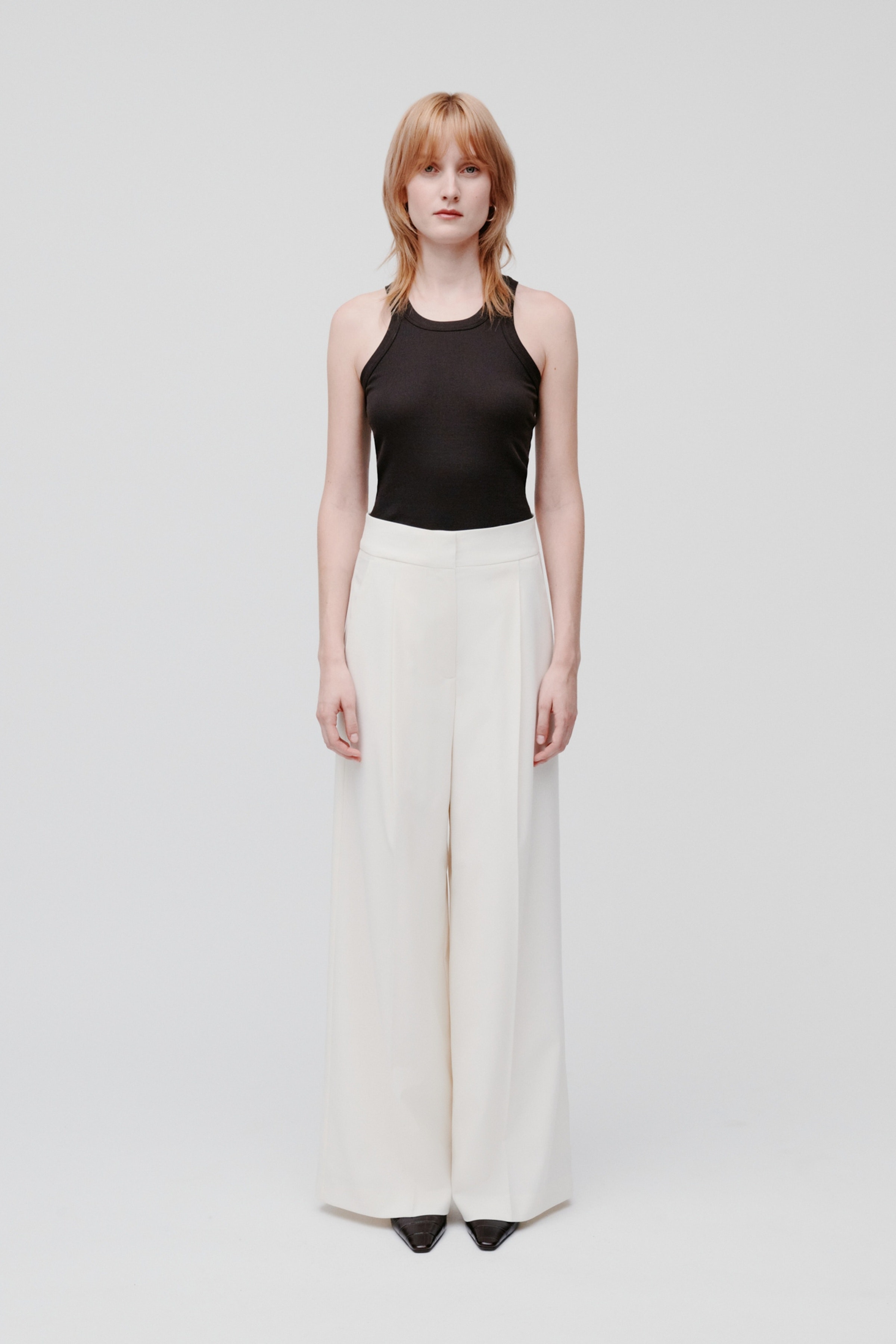 PRESCILLIA SUE Trousers LOOKBOOK FRONT 30600623-WH010