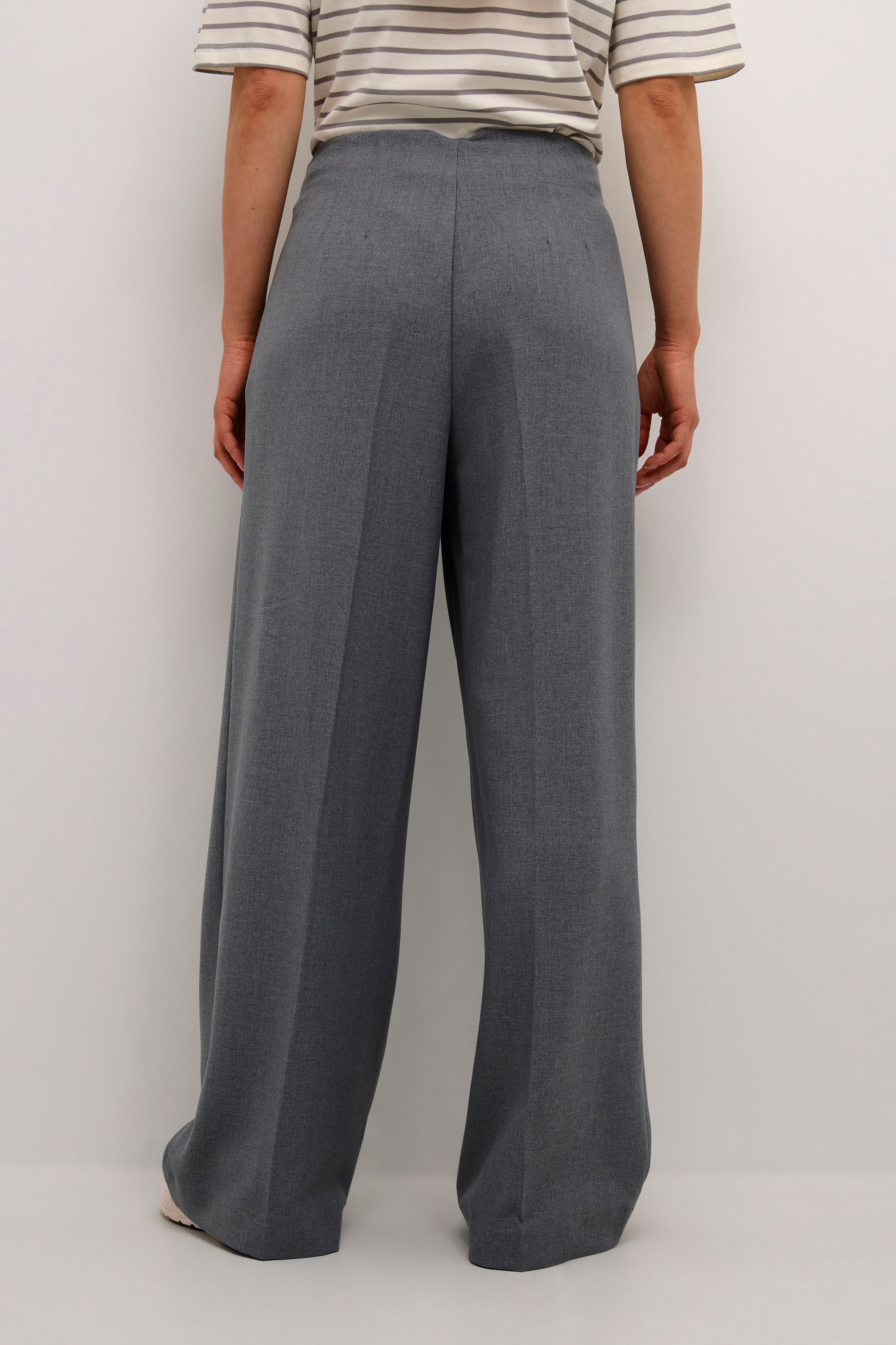 KAeden Trousers LOOKBOOK BACK 10508943-100123