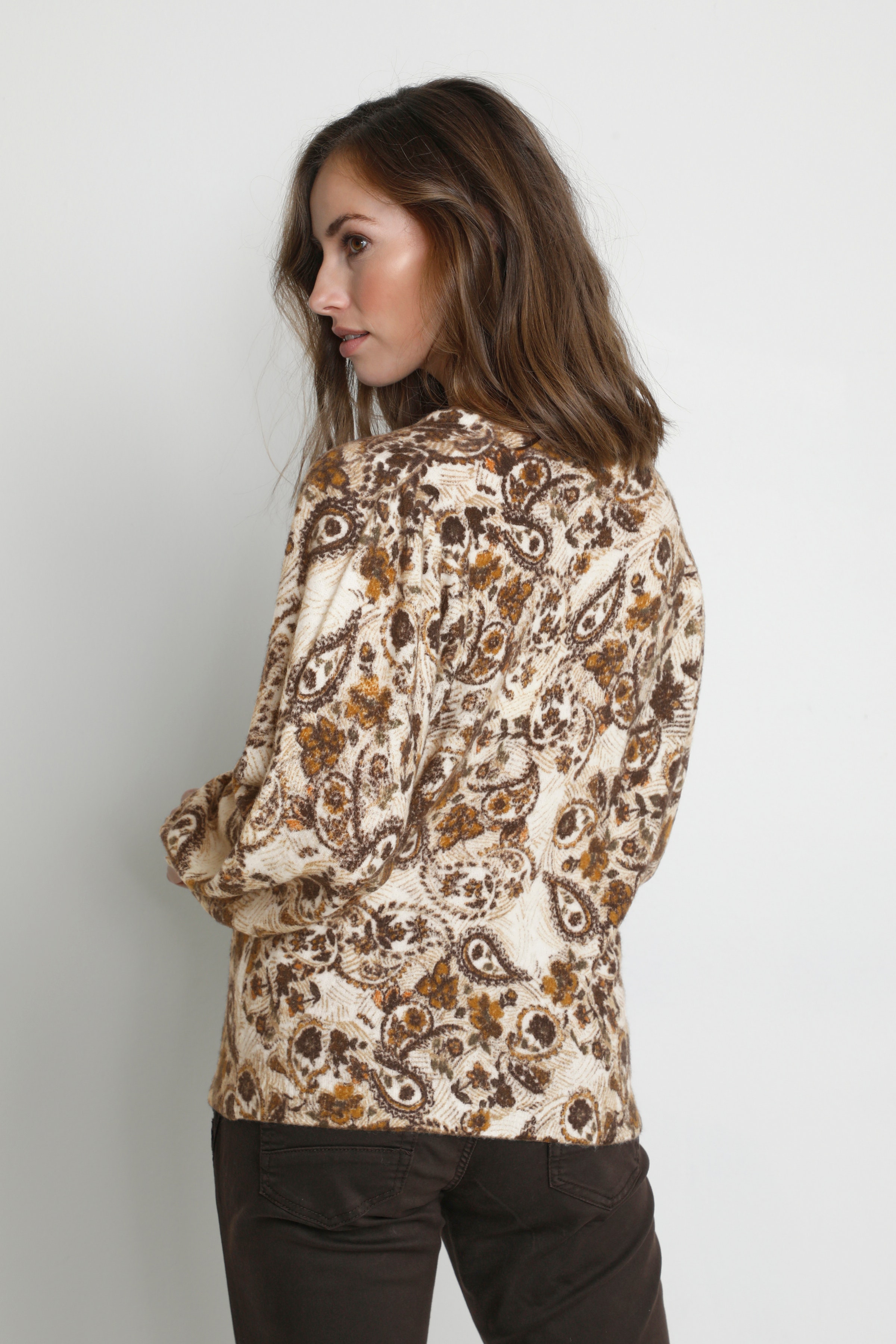 CRViola Pullover LOOKBOOK BACK 10610046-103095
