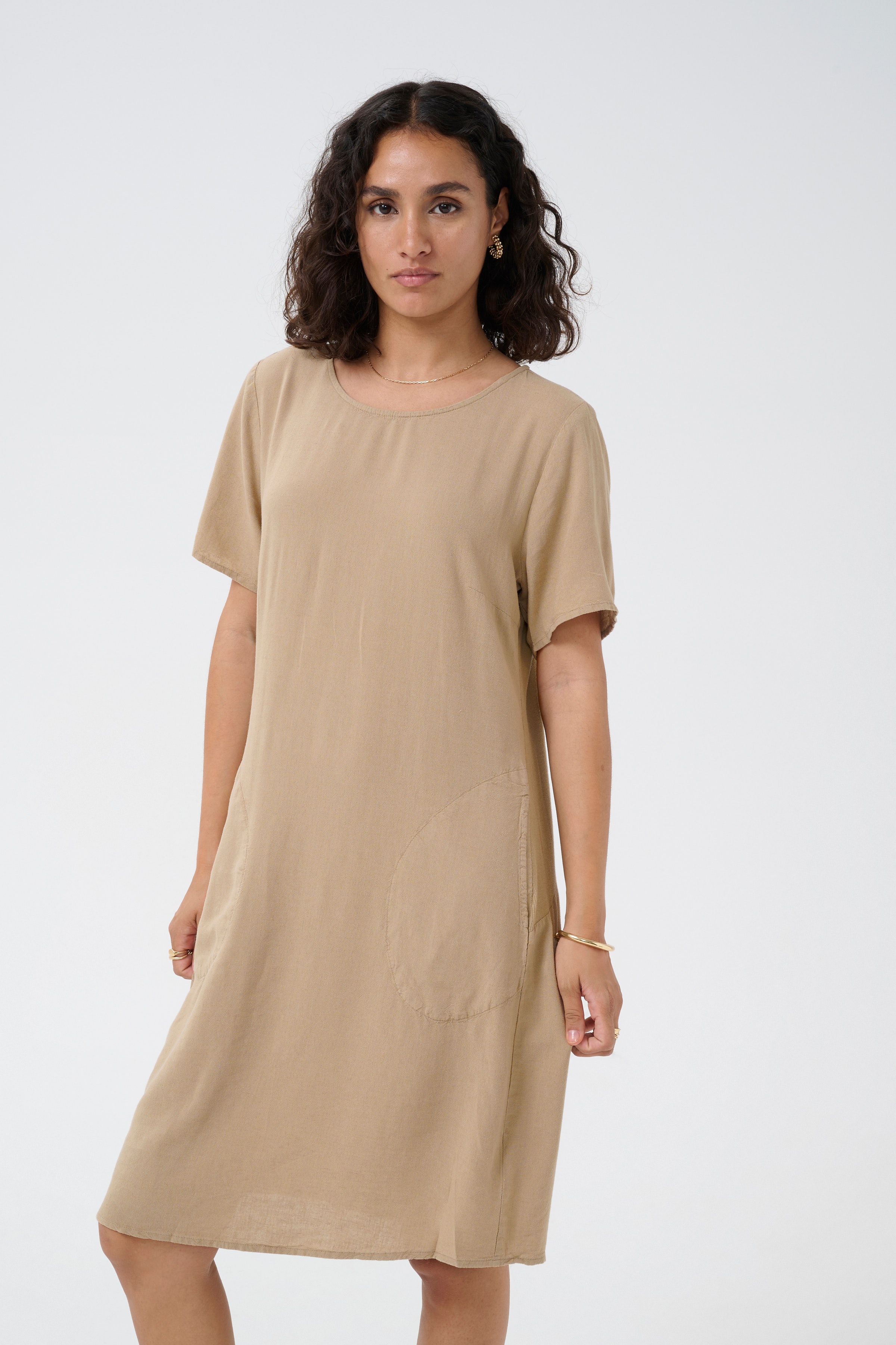 KAmilia Linen dress LOOKBOOK FRONT 10508362-171109