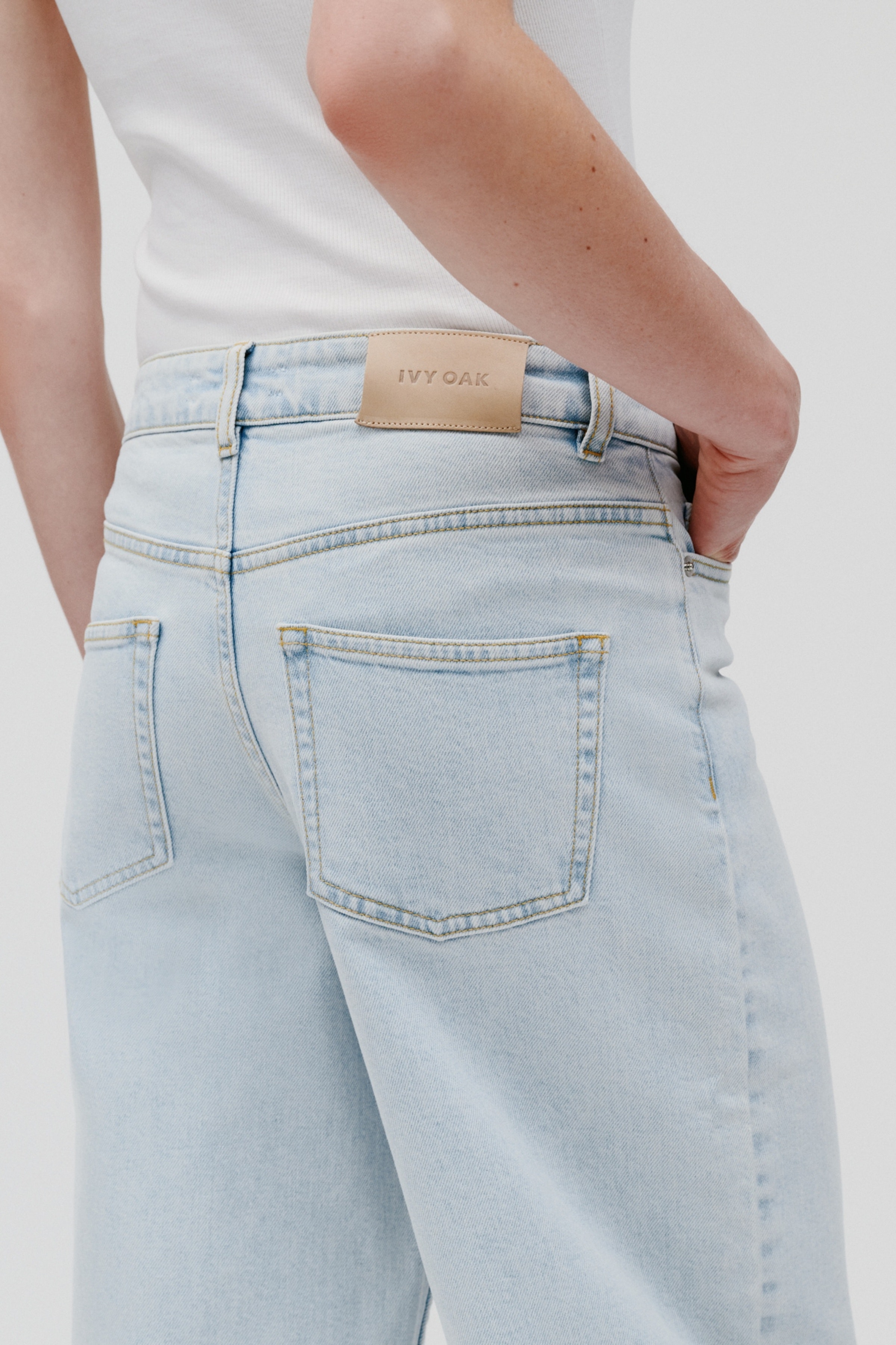 PETRA JEANS LOOKBOOK DETAIL 30600612-BL806