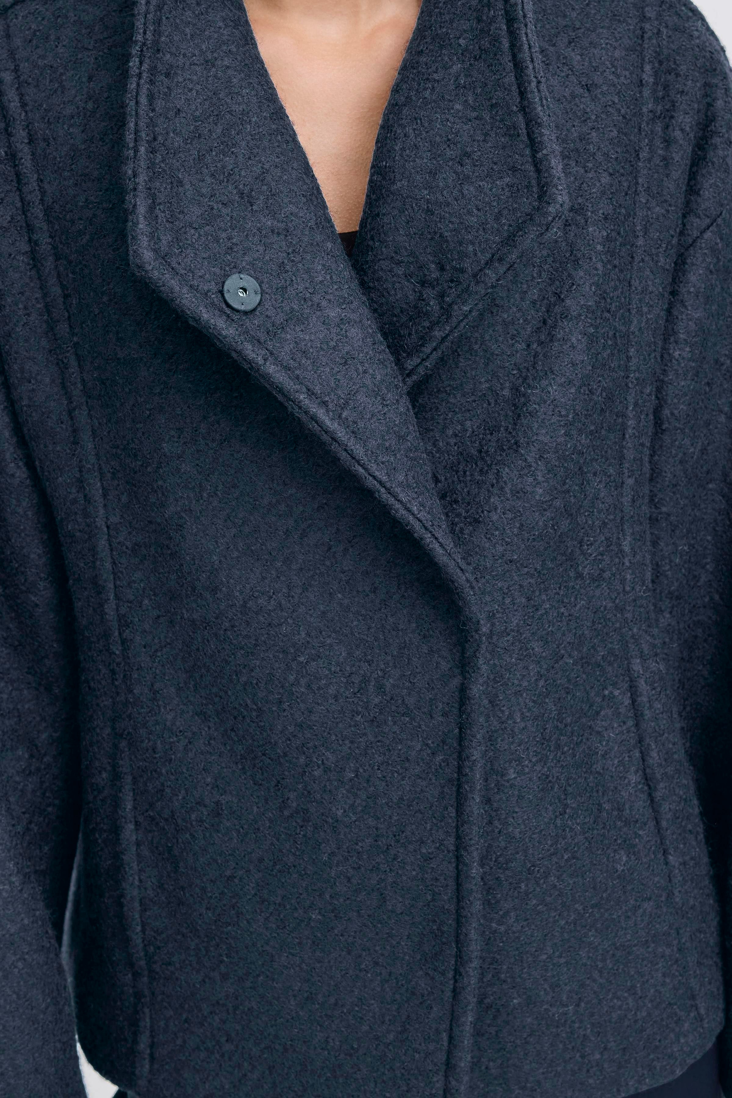 IHSTIPA Oberbekleidung LOOKBOOK DETAIL 20123088-194013