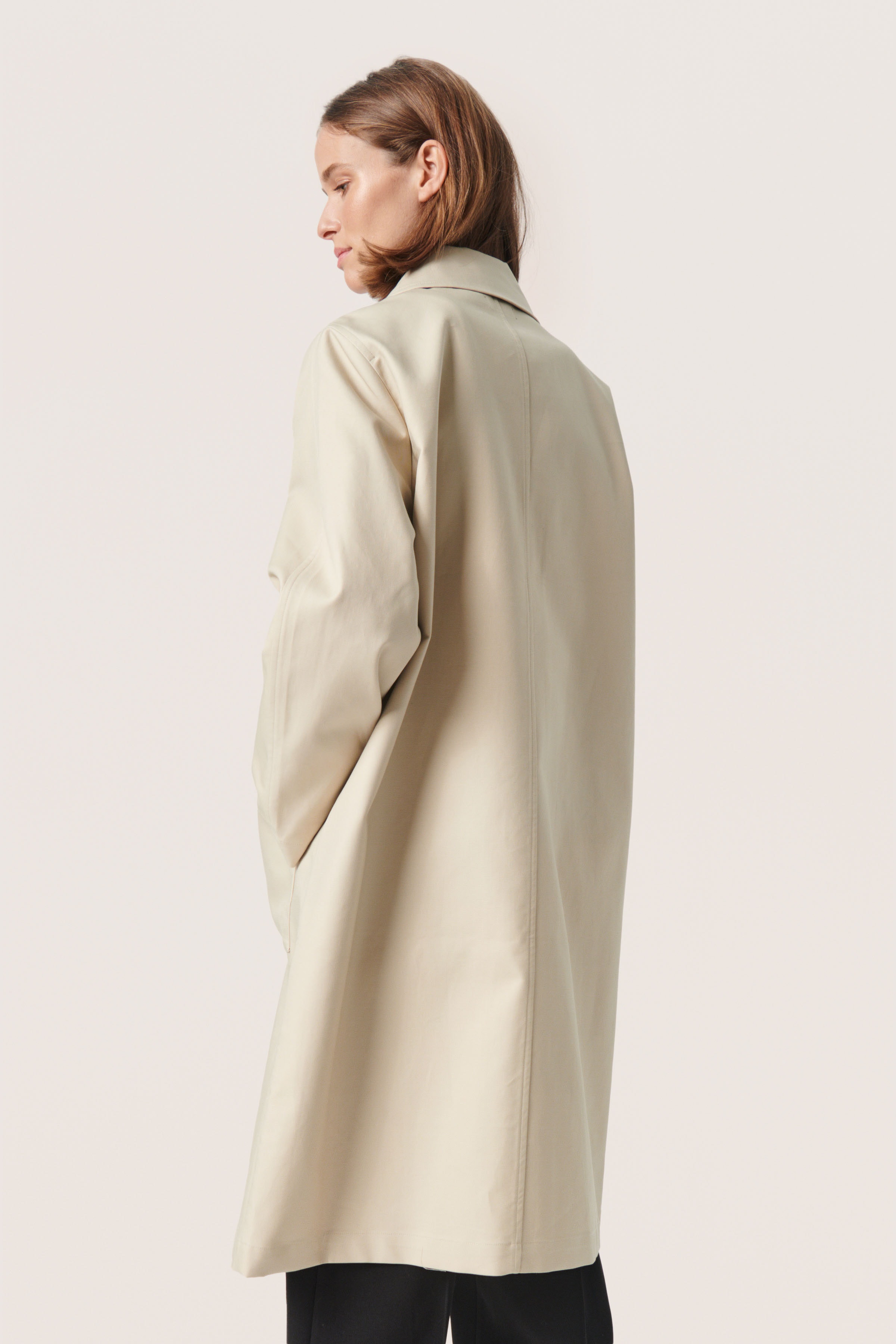 SLCade Trenchcoat LOOKBOOK BACK 30407146-161105