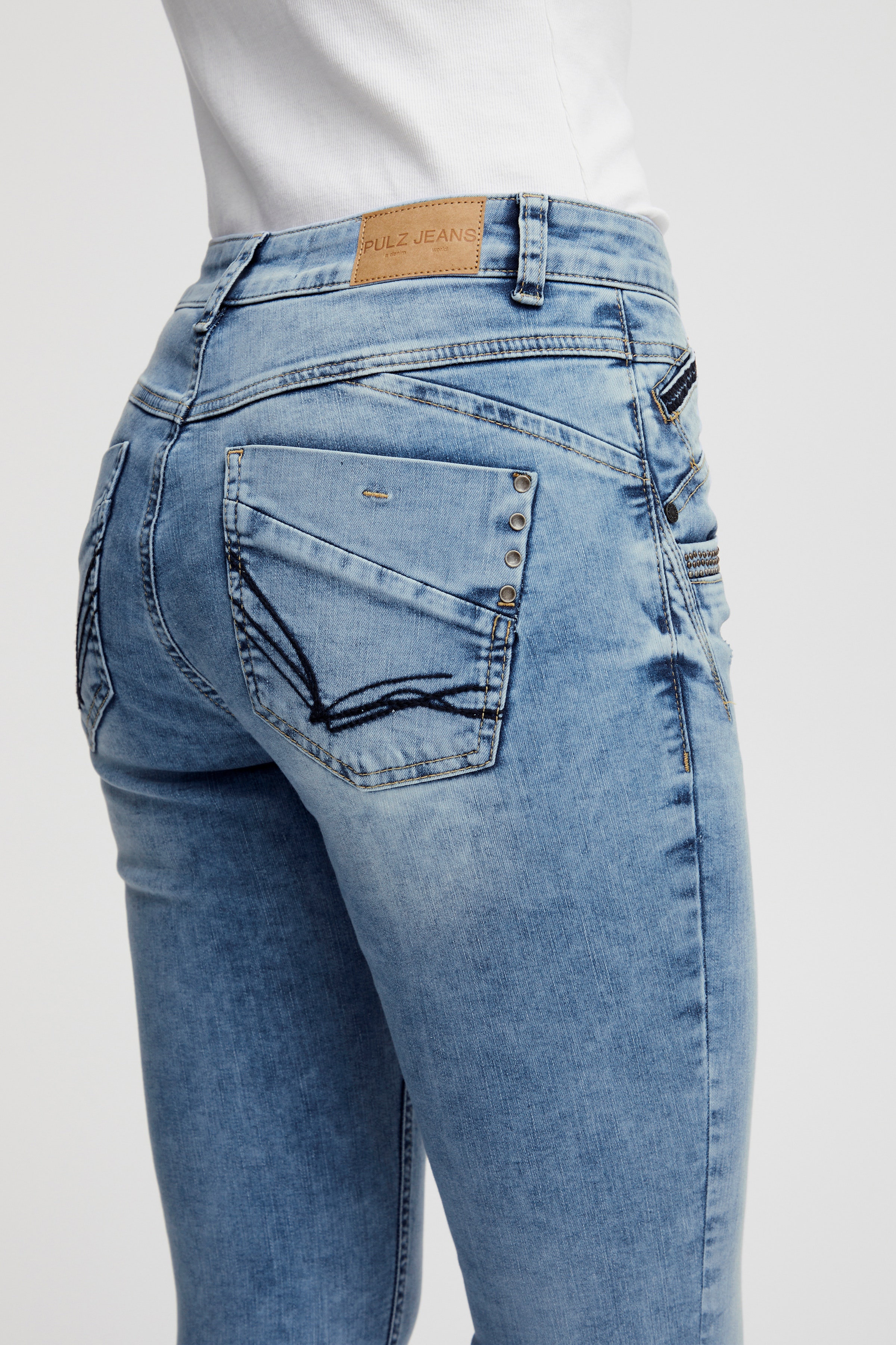 PZCARMEN HW Jeans Skinny Leg LOOKBOOK DETAIL 50207280-200008