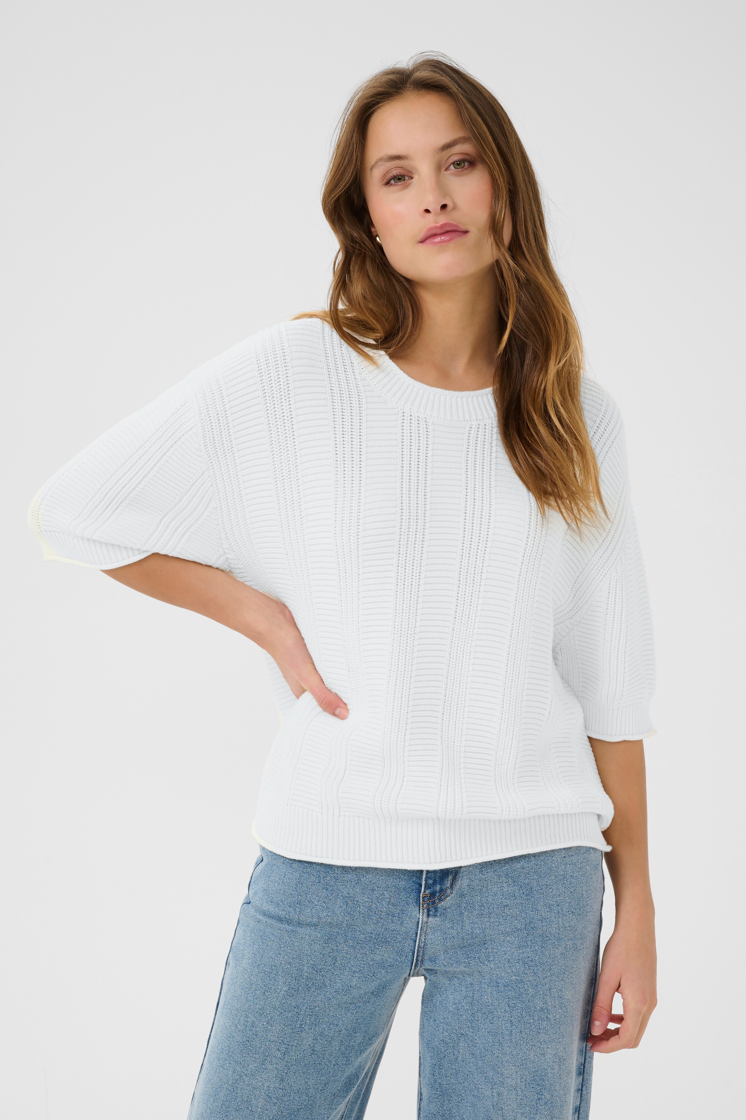 KAwhitney Pullover LOOKBOOK FRONT 10510098-110602