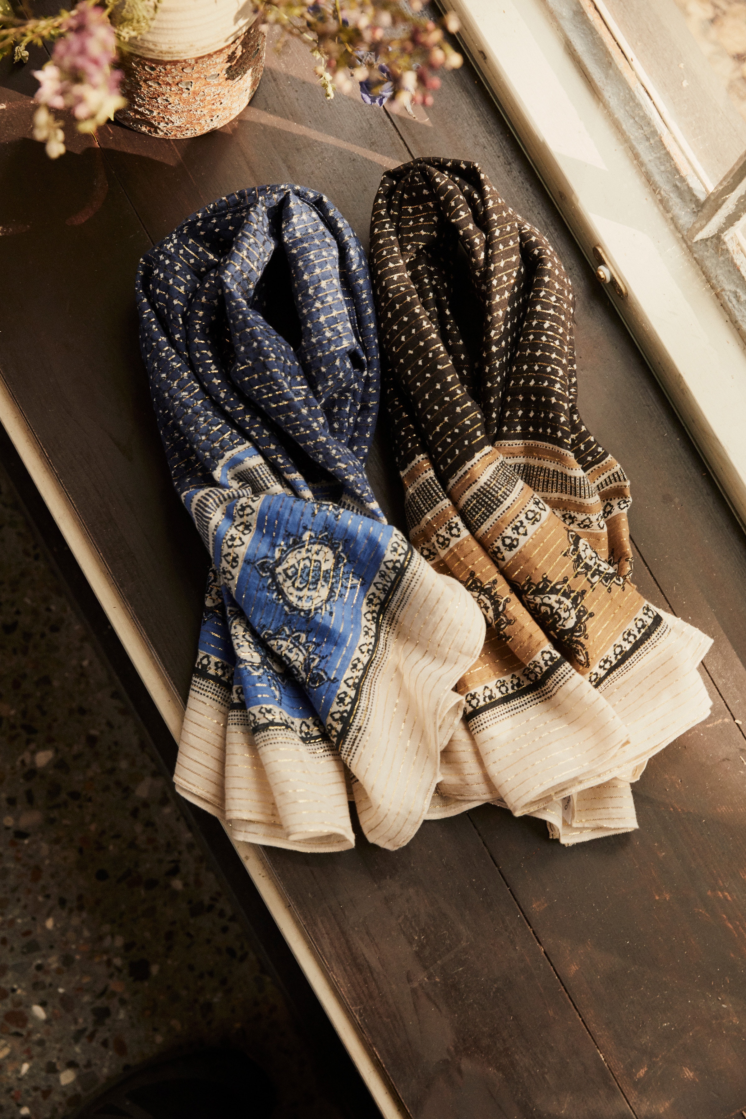 AdiaPW Tørklæde LOCATION NONE 30304890-301422