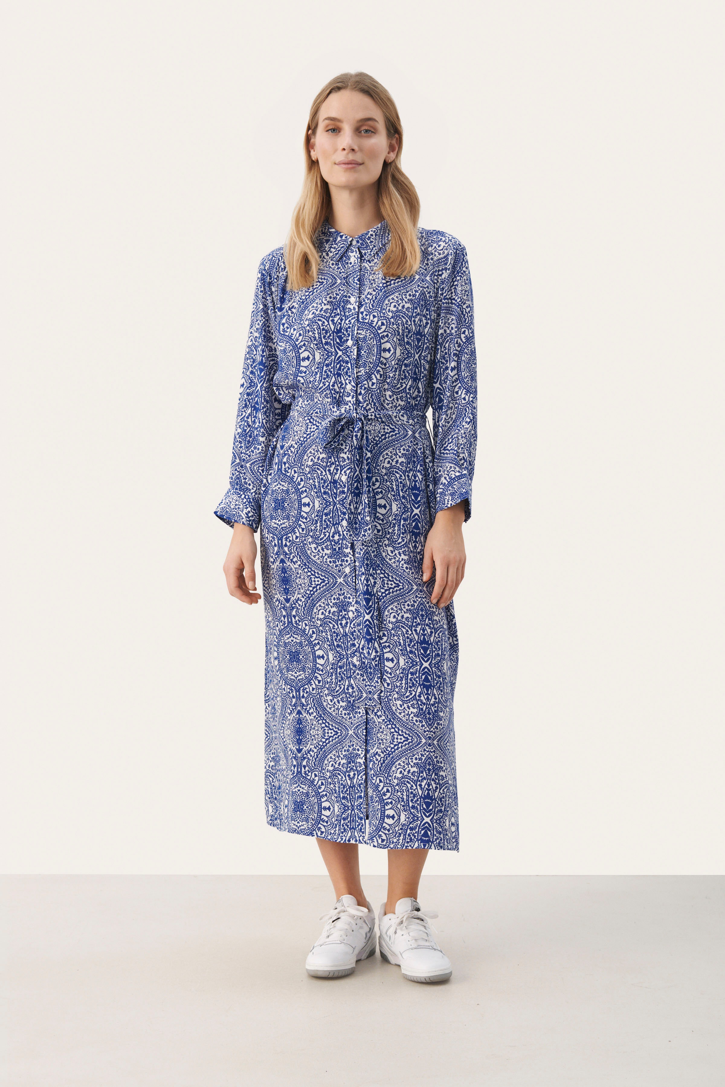 BintiPW Long shirt dress LOOKBOOK FRONT 30308832-302745